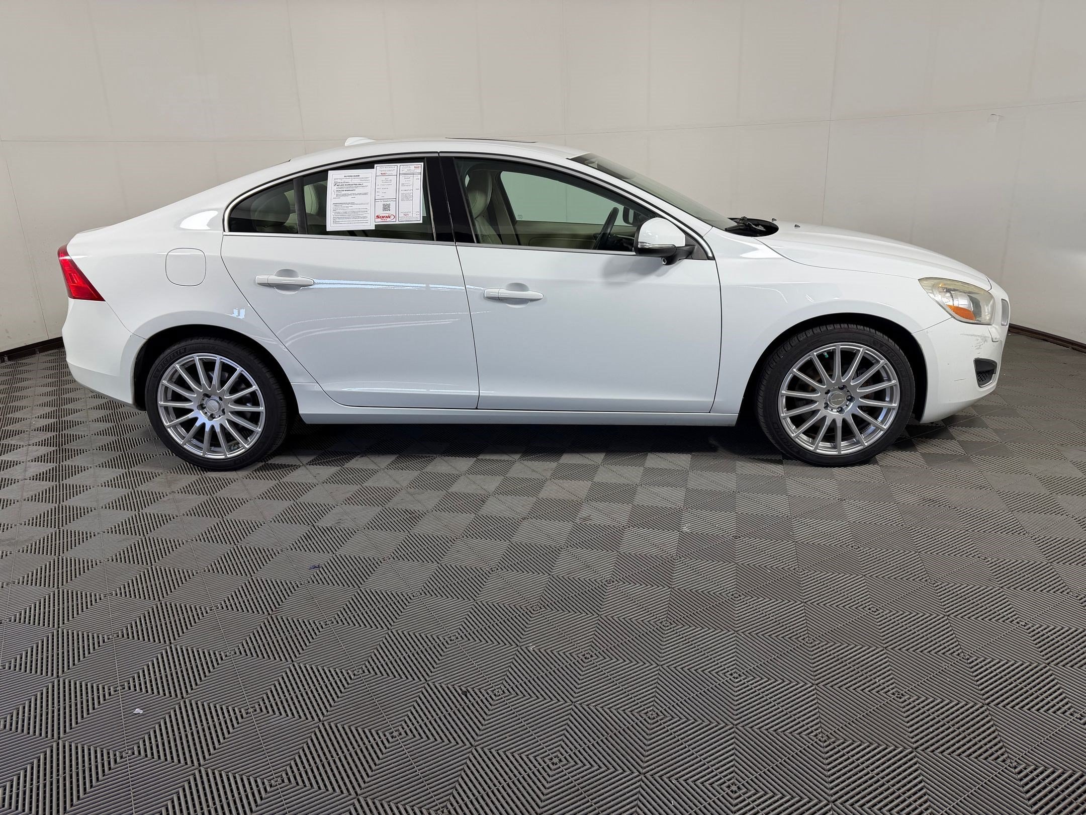 S60 T6 W/Moonroof Sedan