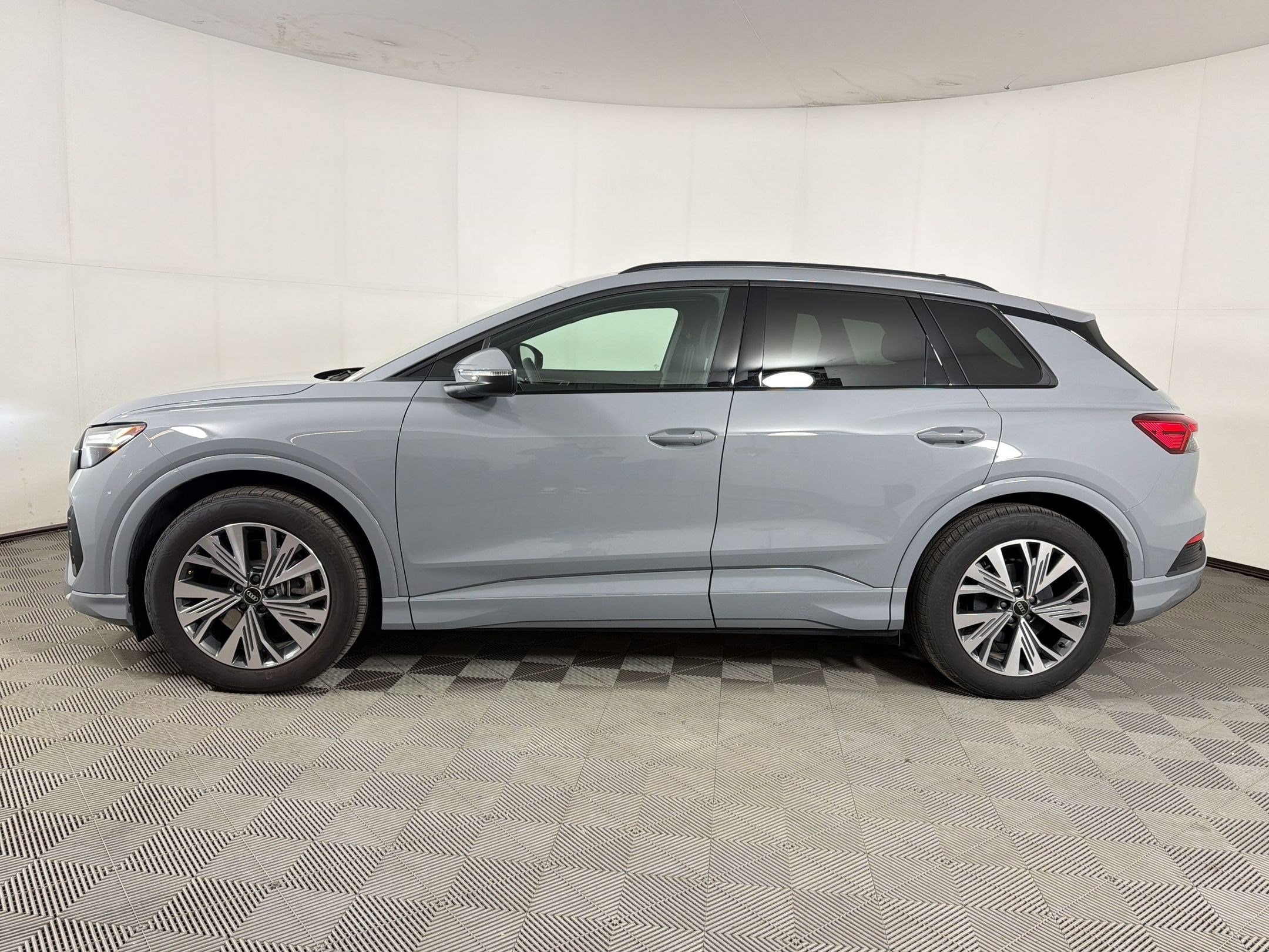 Used 2025 Audi Q4 e-tron Premium with VIN WA1A5BFZ9SP053422 for sale in Rockville, MD