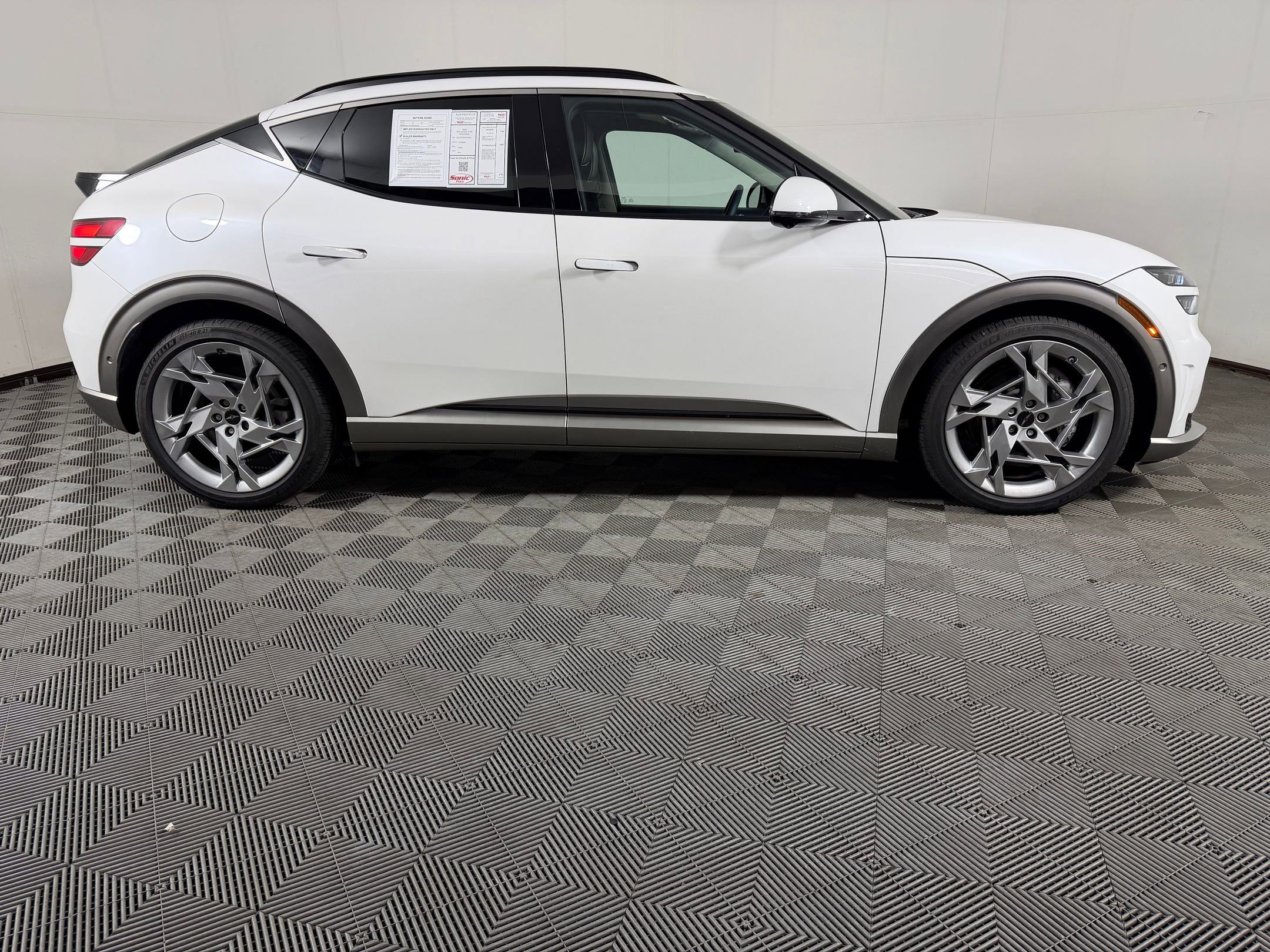 GV60 Performance SUV