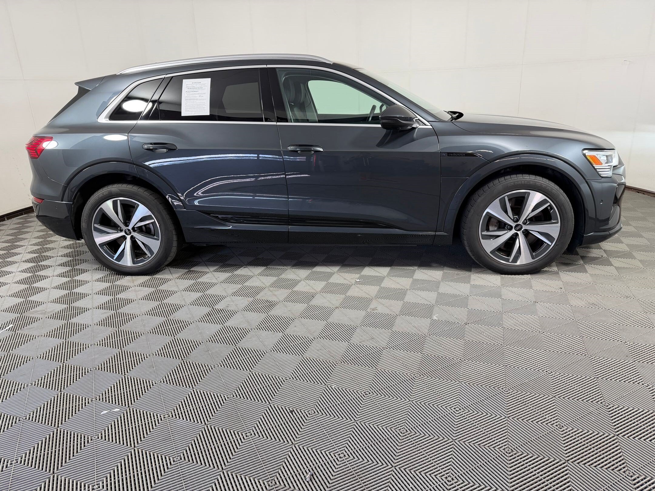 Q8 E-tron Premium Plus SUV