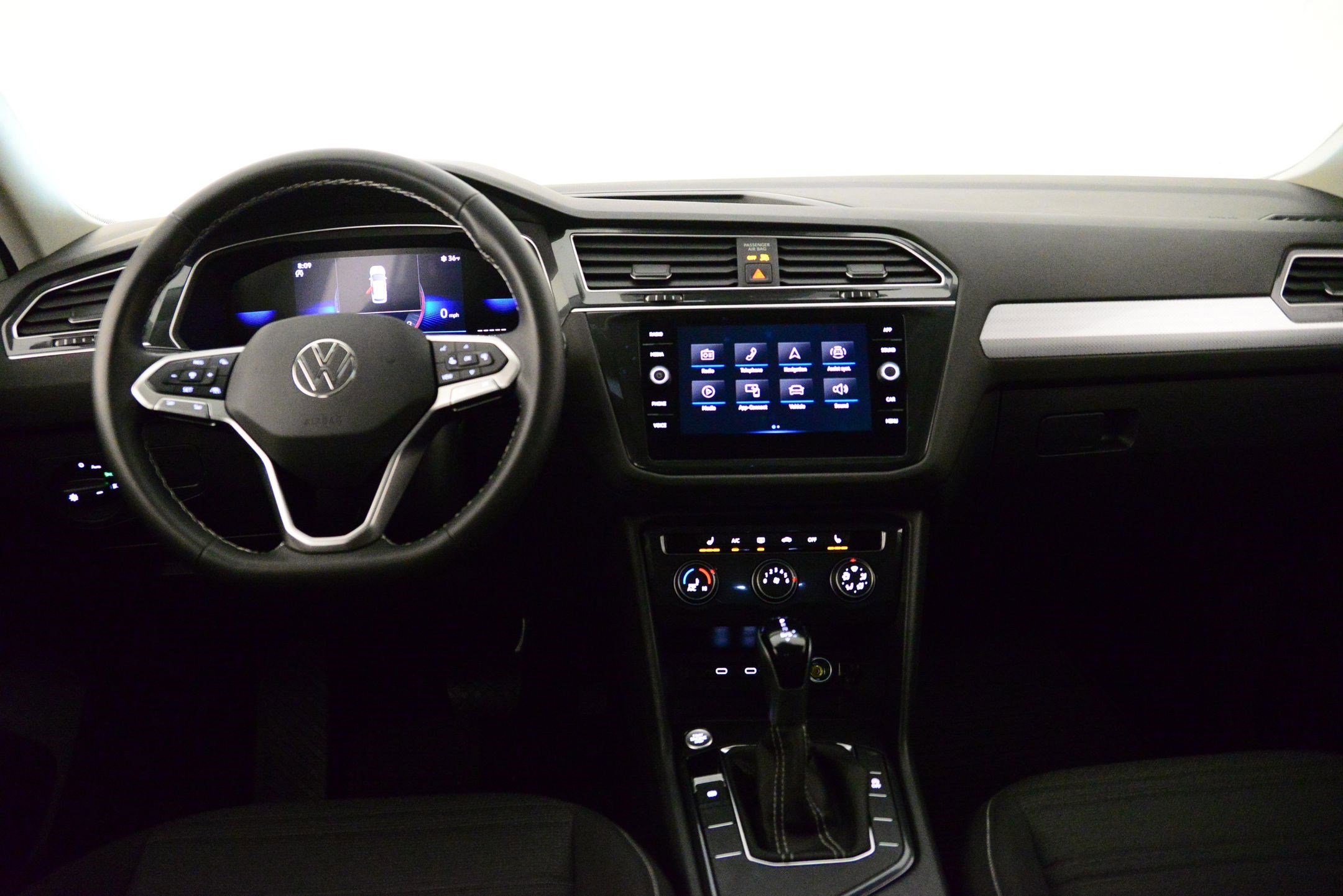 2024 Volkswagen Tiguan S photo 3