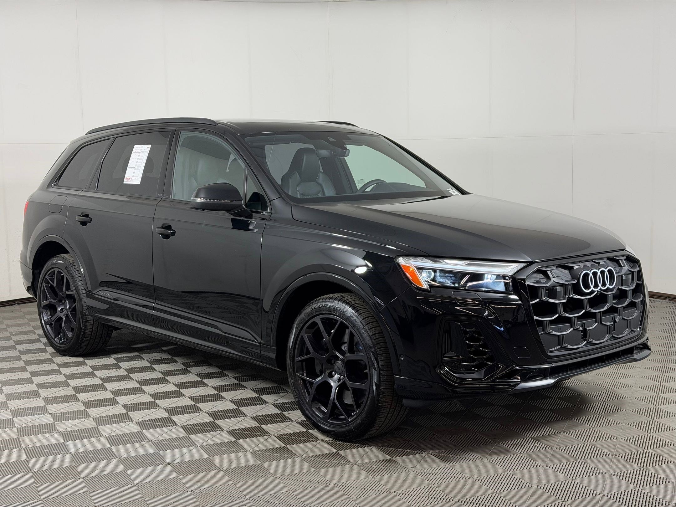 SQ7 Premium Plus SUV