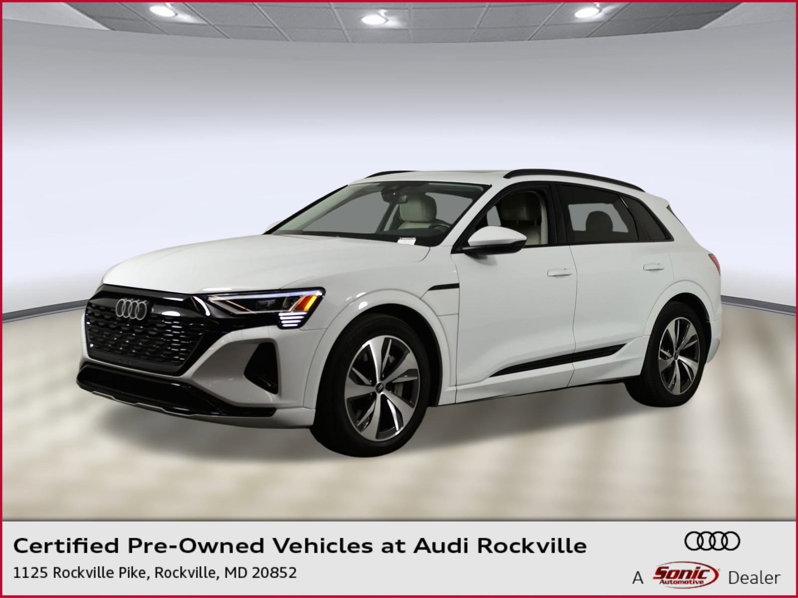 2024 Audi Q8 e-tron Premium's photo