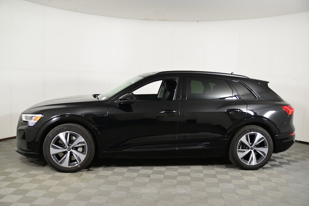 Certified 2024 Audi Q8 e-tron Premium SUV