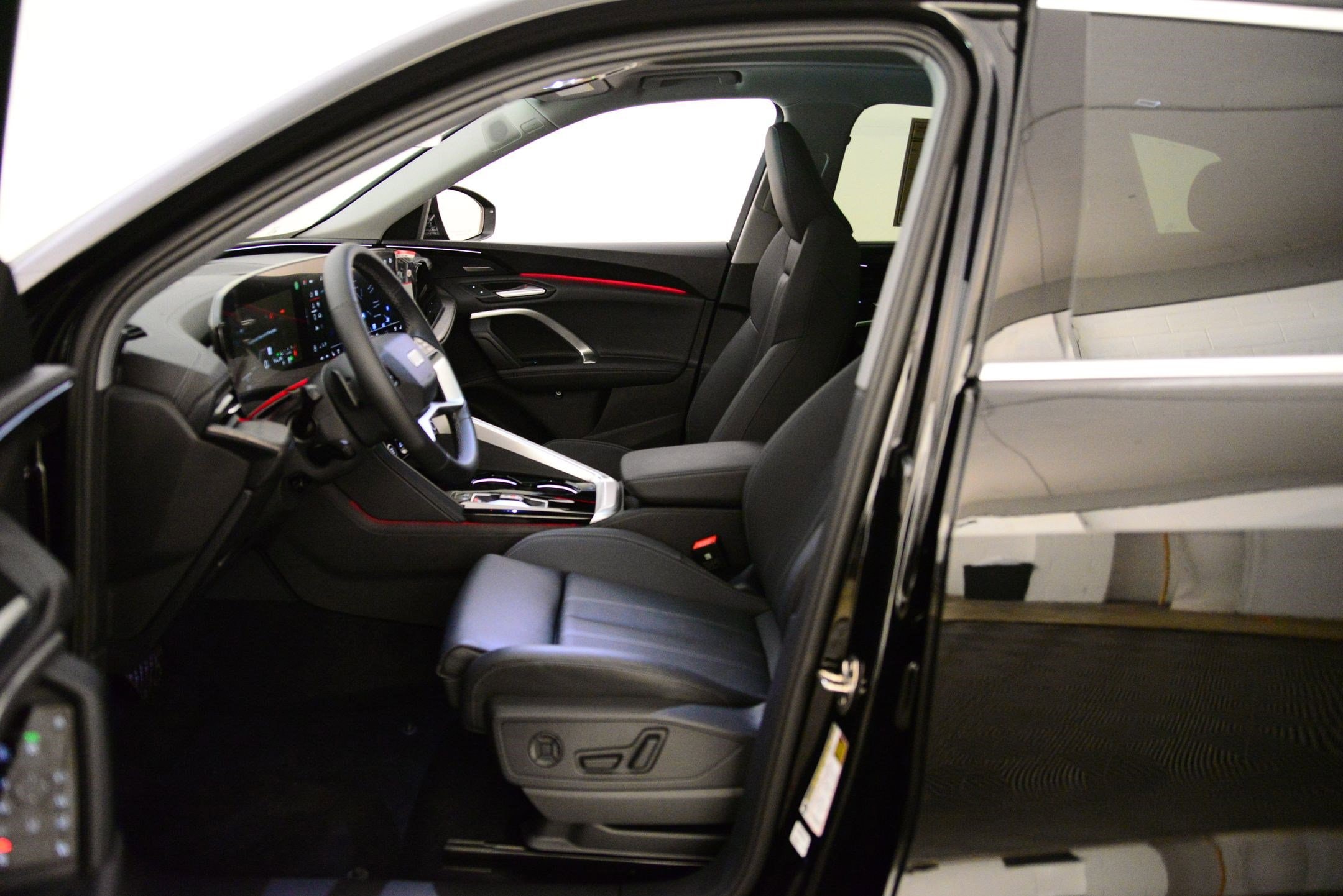 2025 Audi Q5 Premium Plus - Photo 23