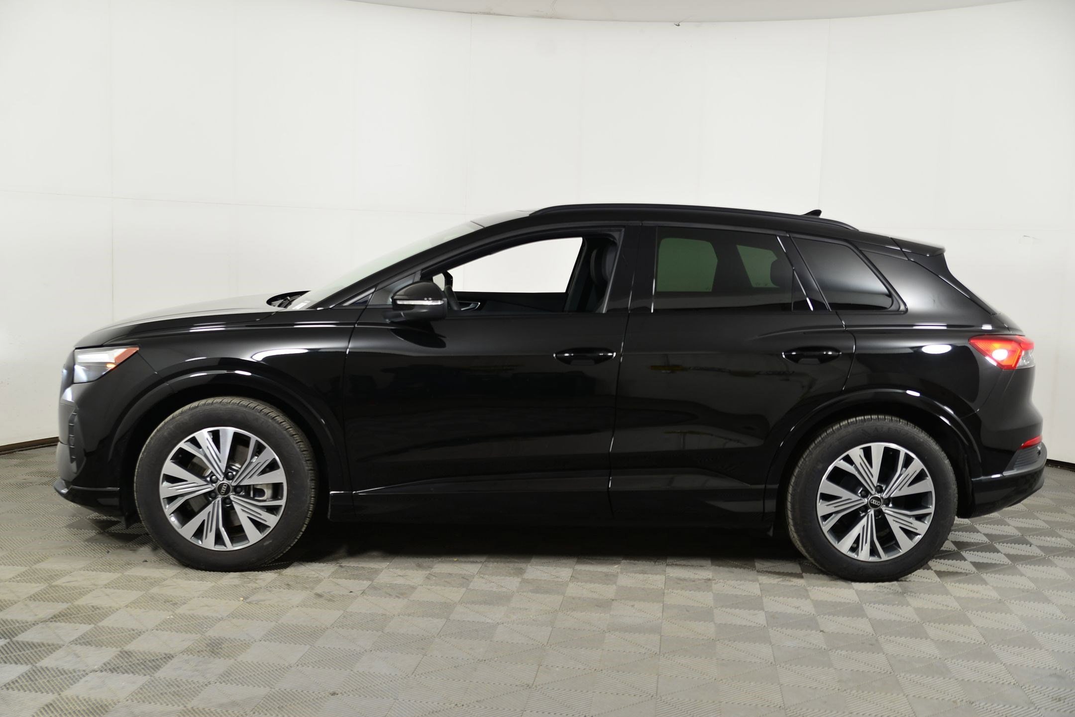 Used 2025 Audi Q4 e-tron Premium with VIN WA1A5BFZ9SP049029 for sale in Rockville, MD