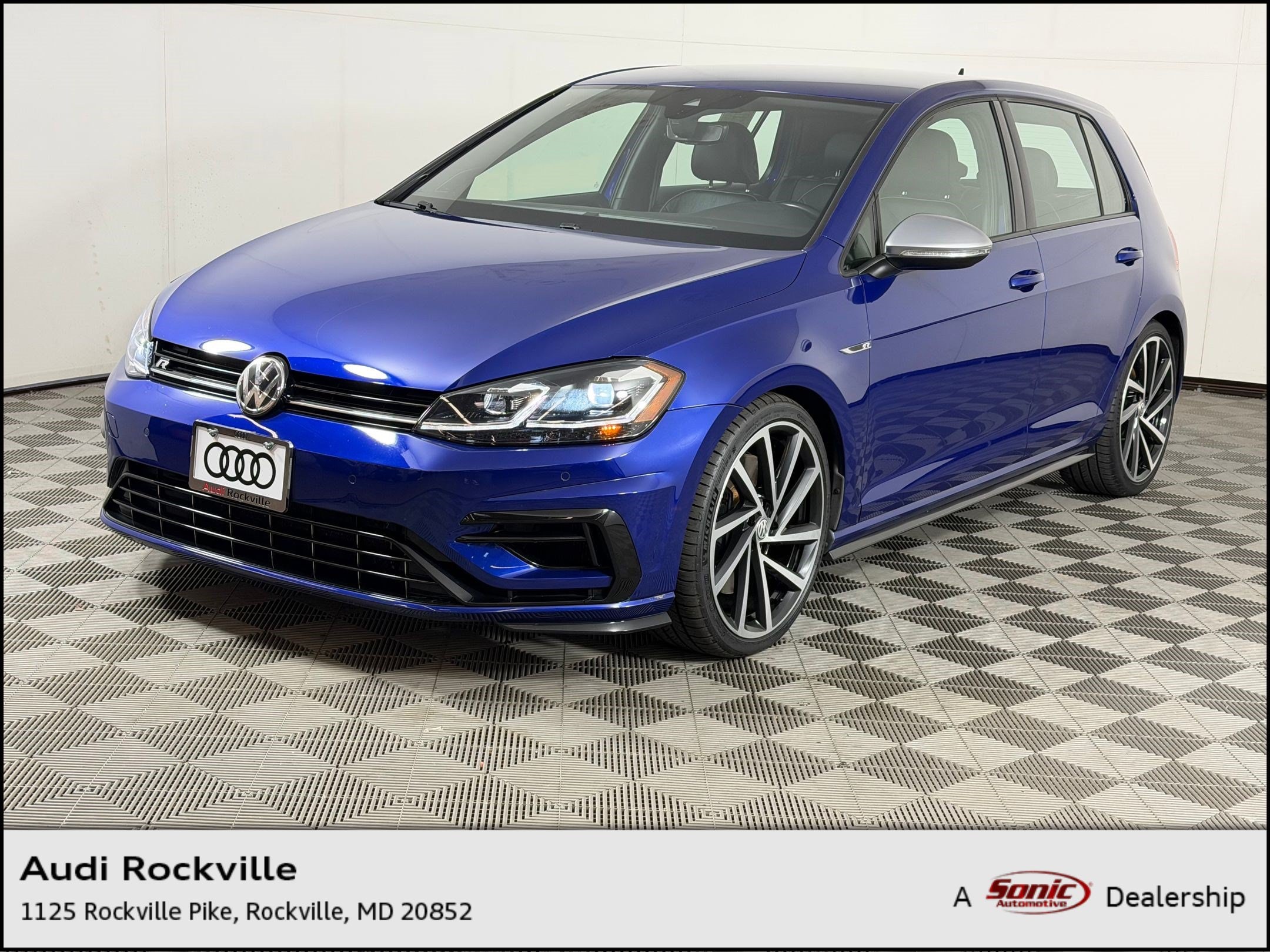 Golf R Golf R 2.0T W/DCC & Navigation (2.0T DSG W/DCC/Nav Hatchback