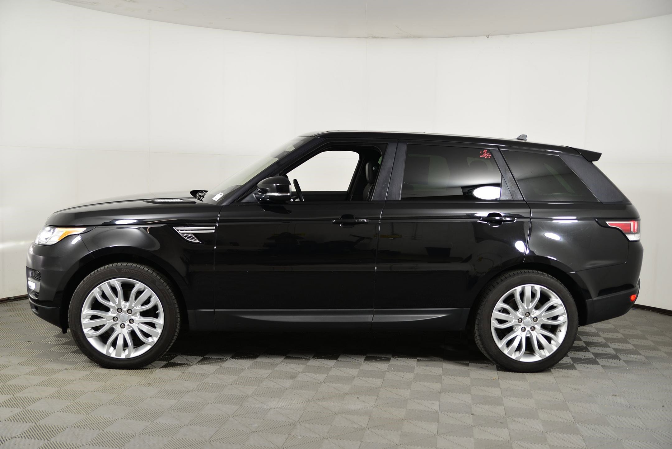 Used 2016 Land Rover Range Rover Sport HSE with VIN SALWR2KF0GA645936 for sale in Rockville, MD