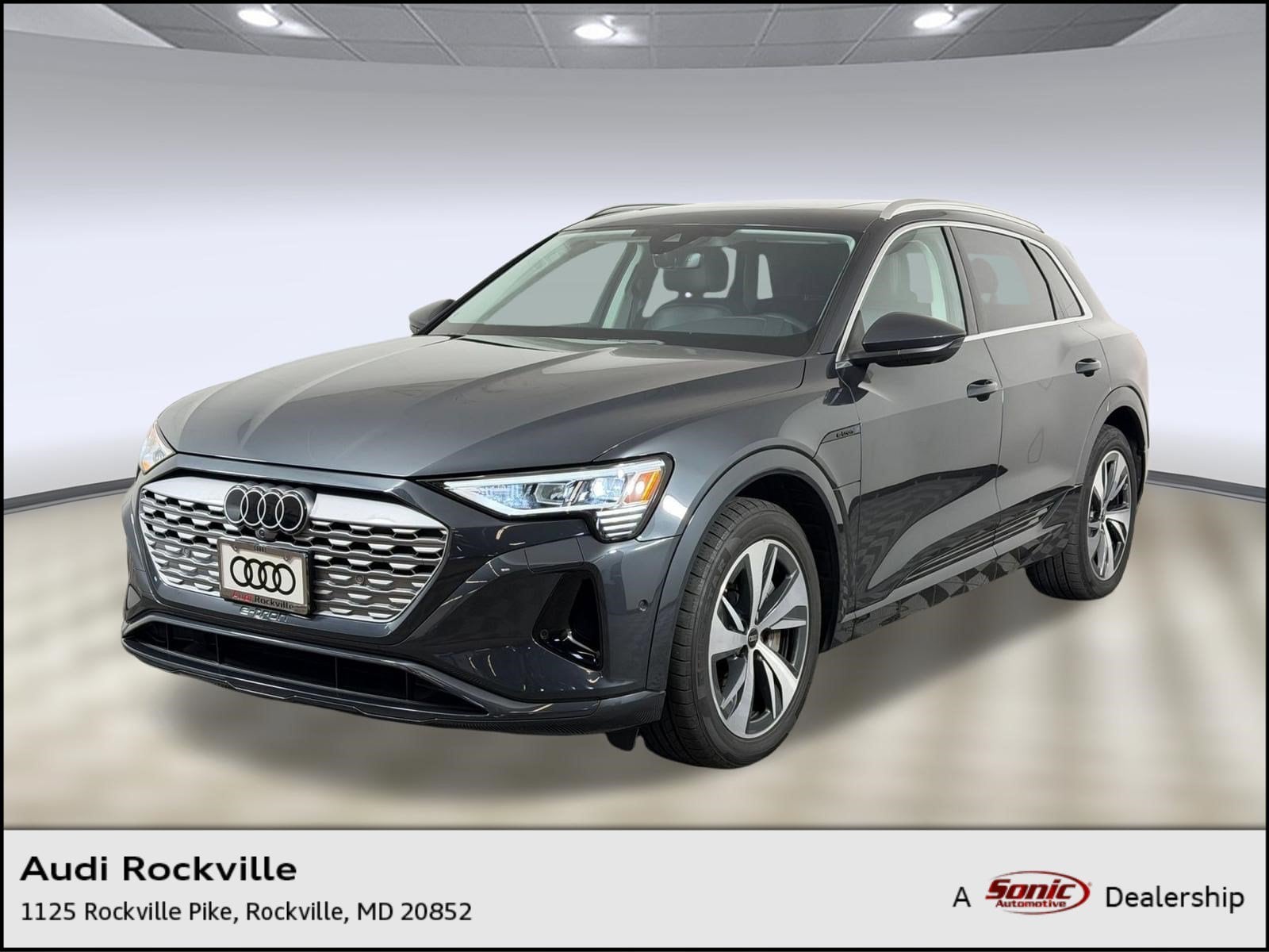 Q8 E-tron Premium Plus SUV
