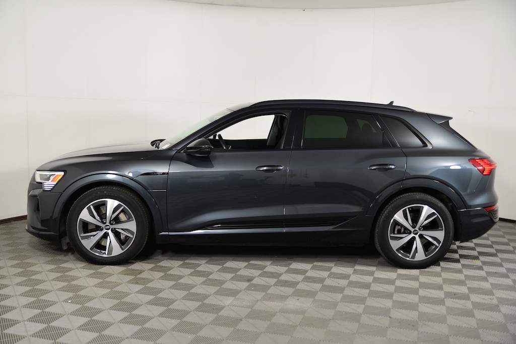 Used 2024 Audi Q8 e-tron Premium SUV