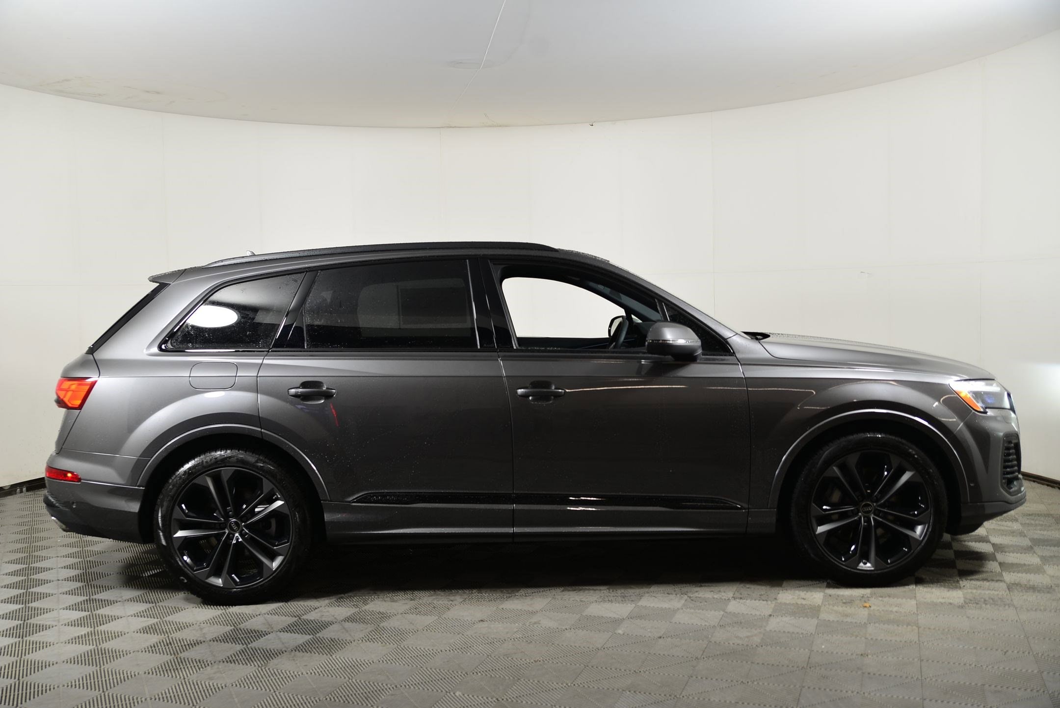 2026 Audi Q7 Premium Plus - Photo 8