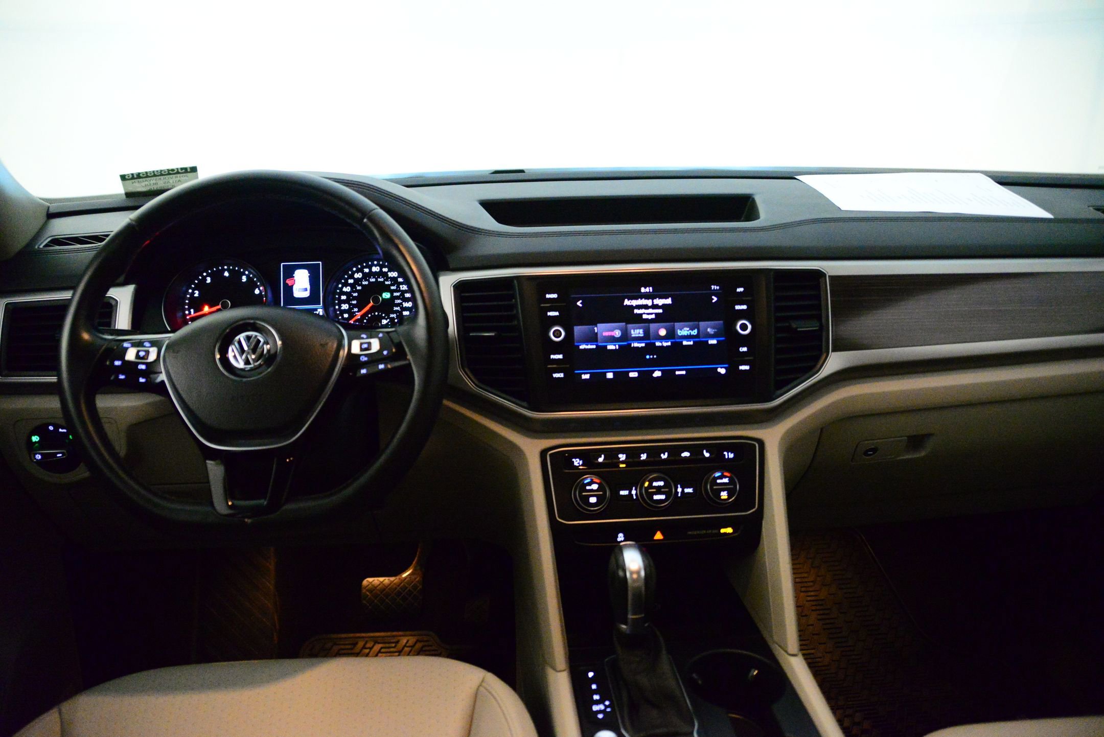 2018 Volkswagen Atlas SE Technology photo 3