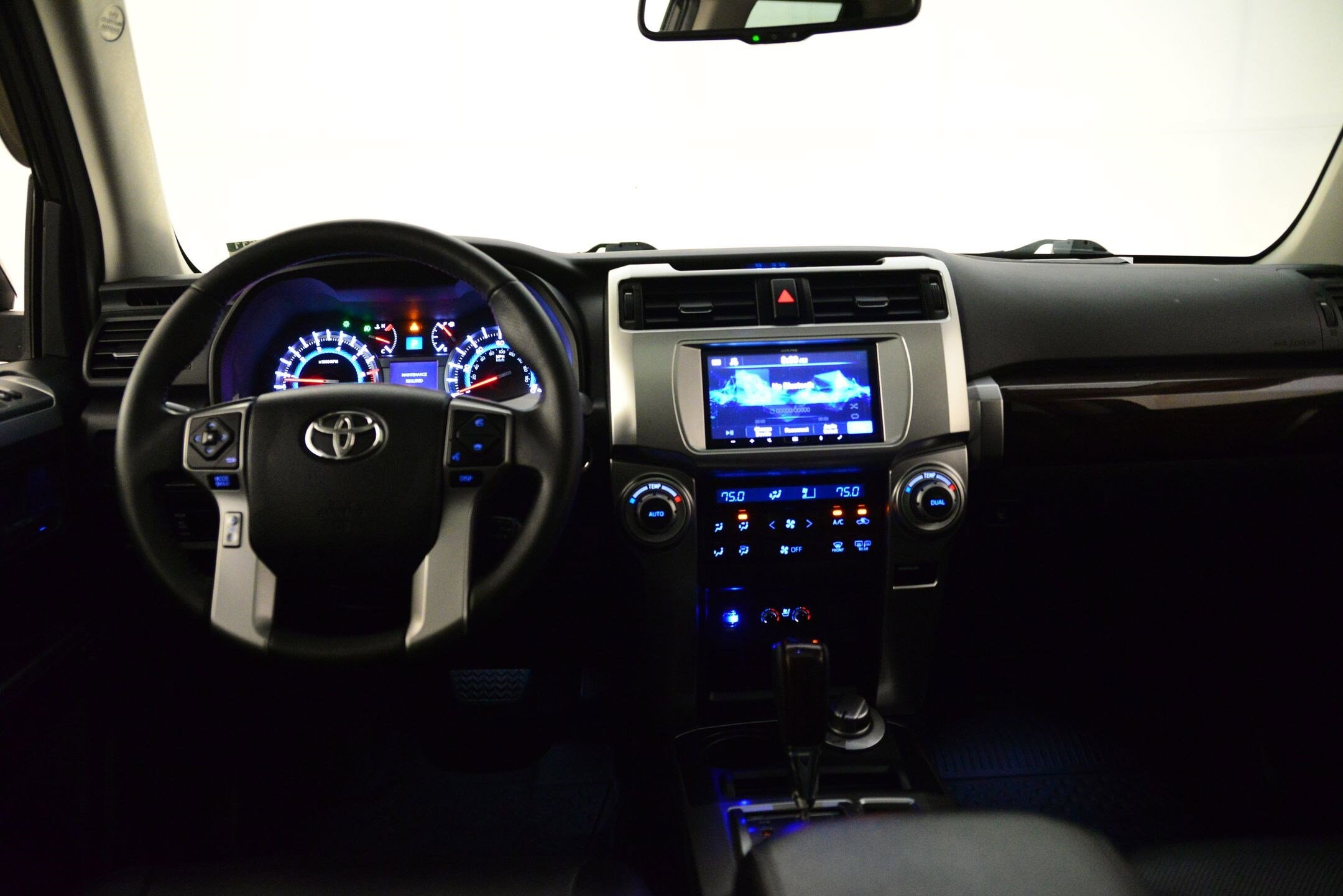 2018 Toyota 4Runner Limited photo 3