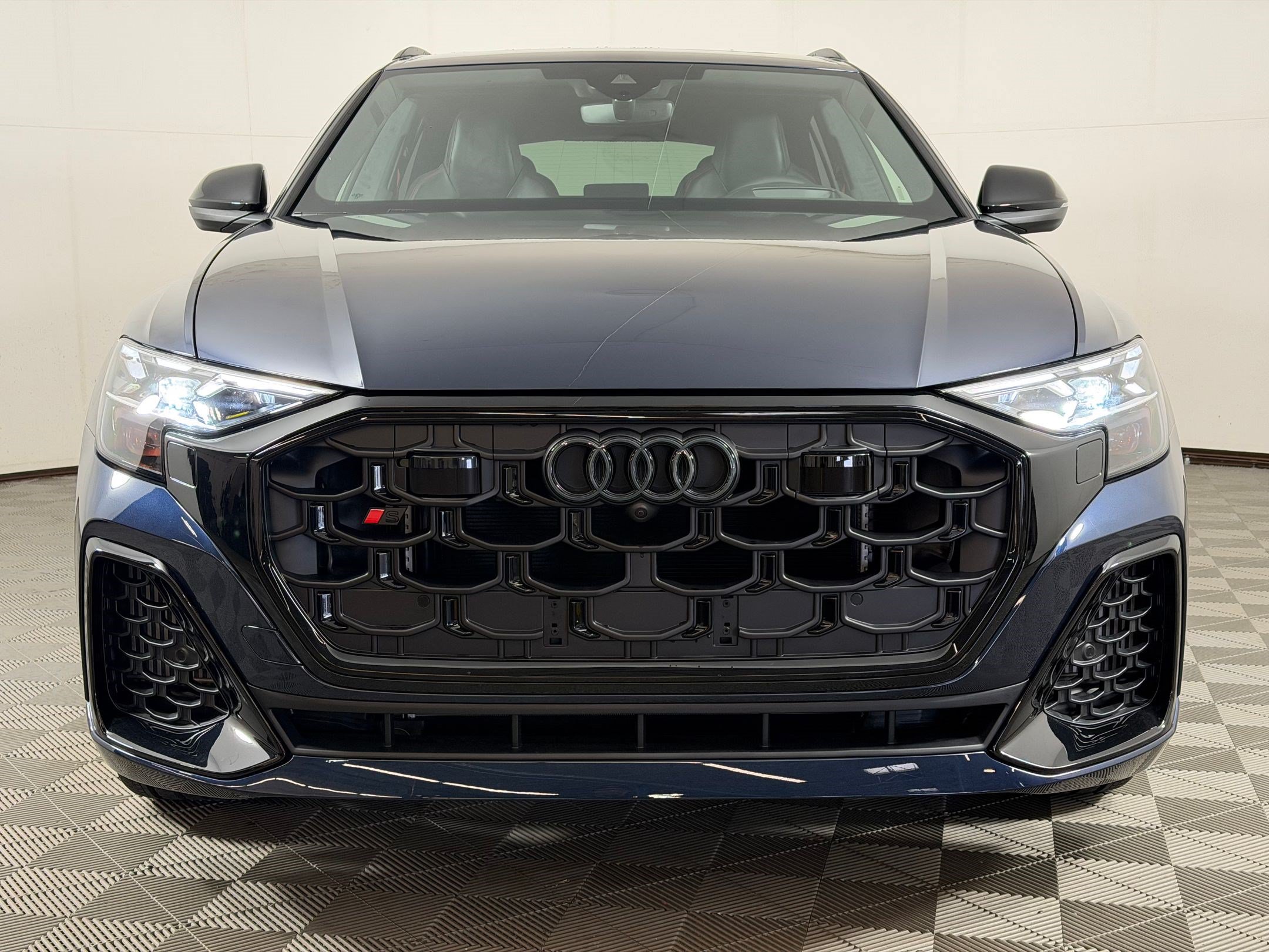 SQ8 Prestige SUV