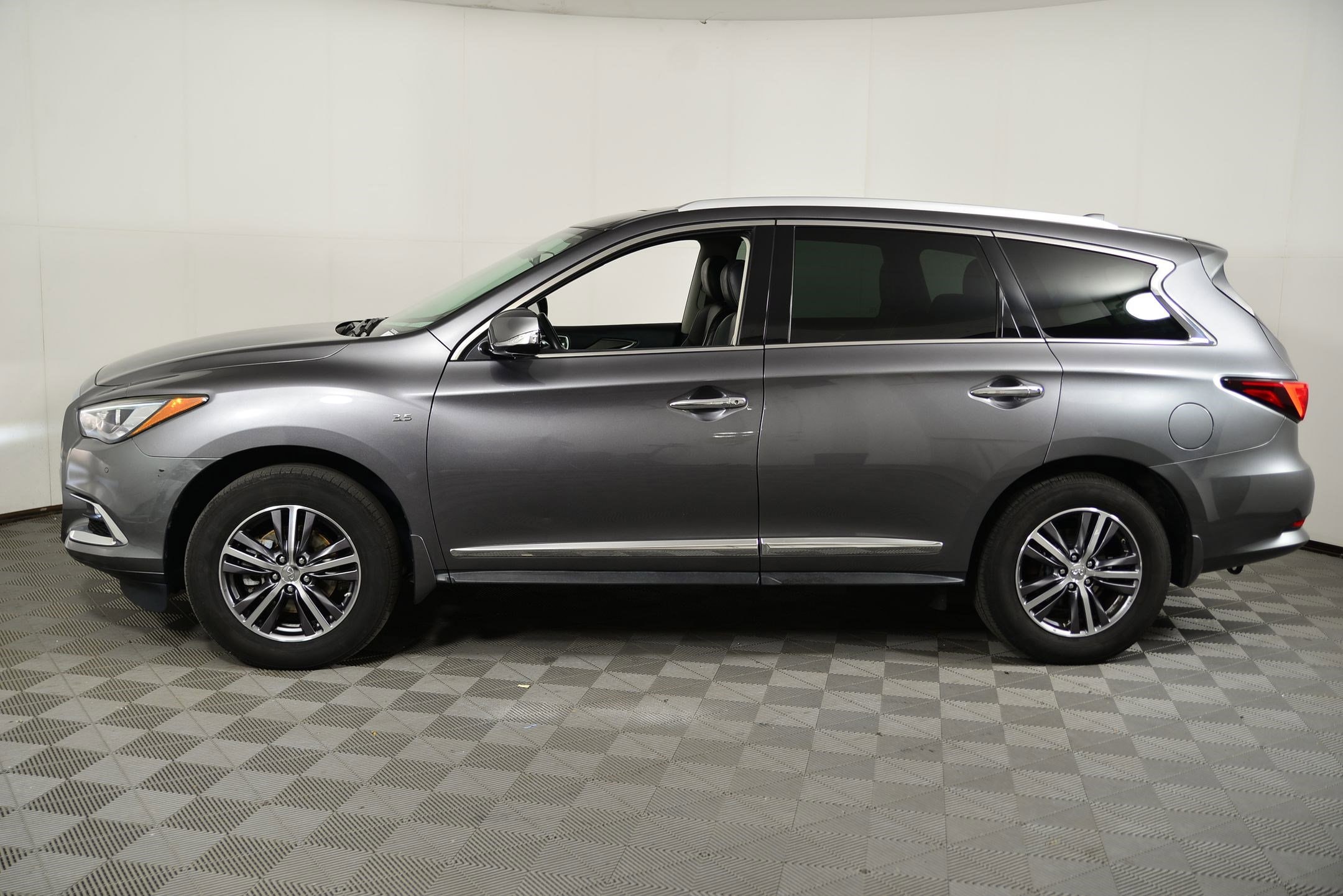 Used 2017 INFINITI QX60 Base with VIN 5N1DL0MM3HC555763 for sale in Rockville, MD