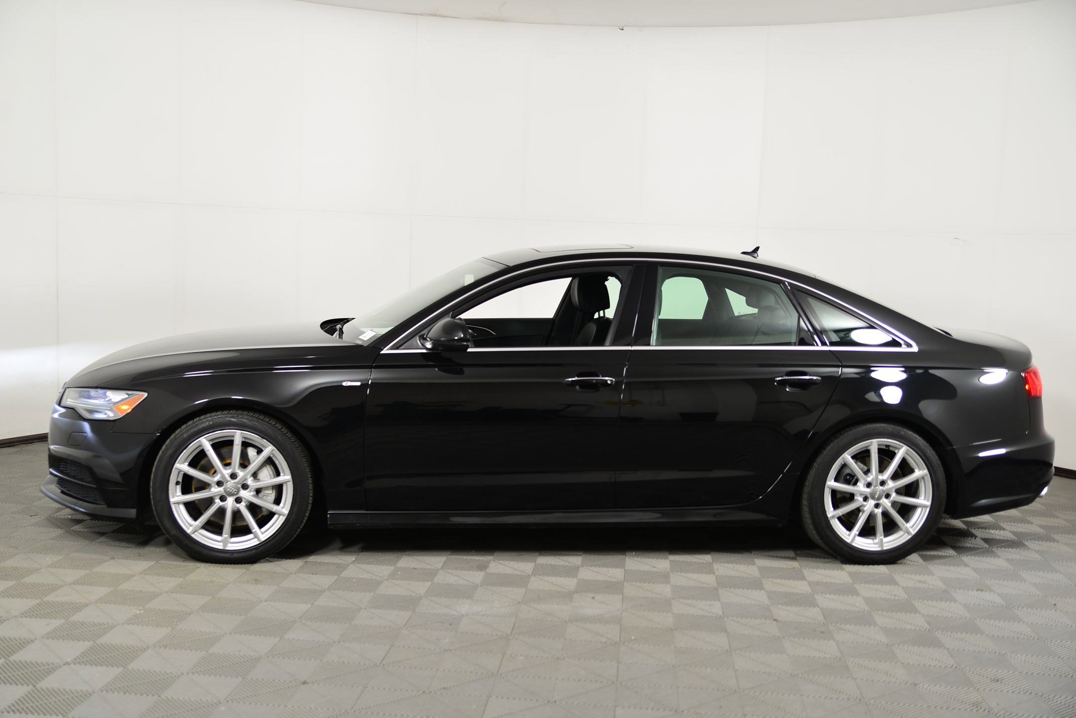 2018 Audi A6 Quattro Premium Plus photo 2