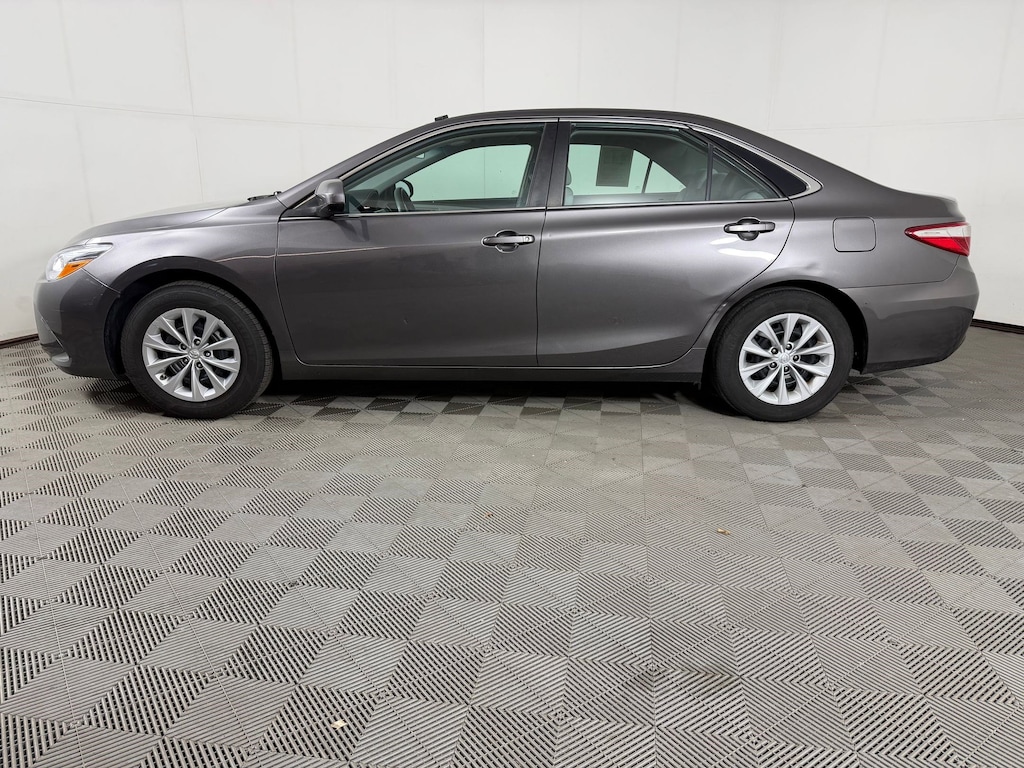 Used 2016 Toyota Camry LE Sedan