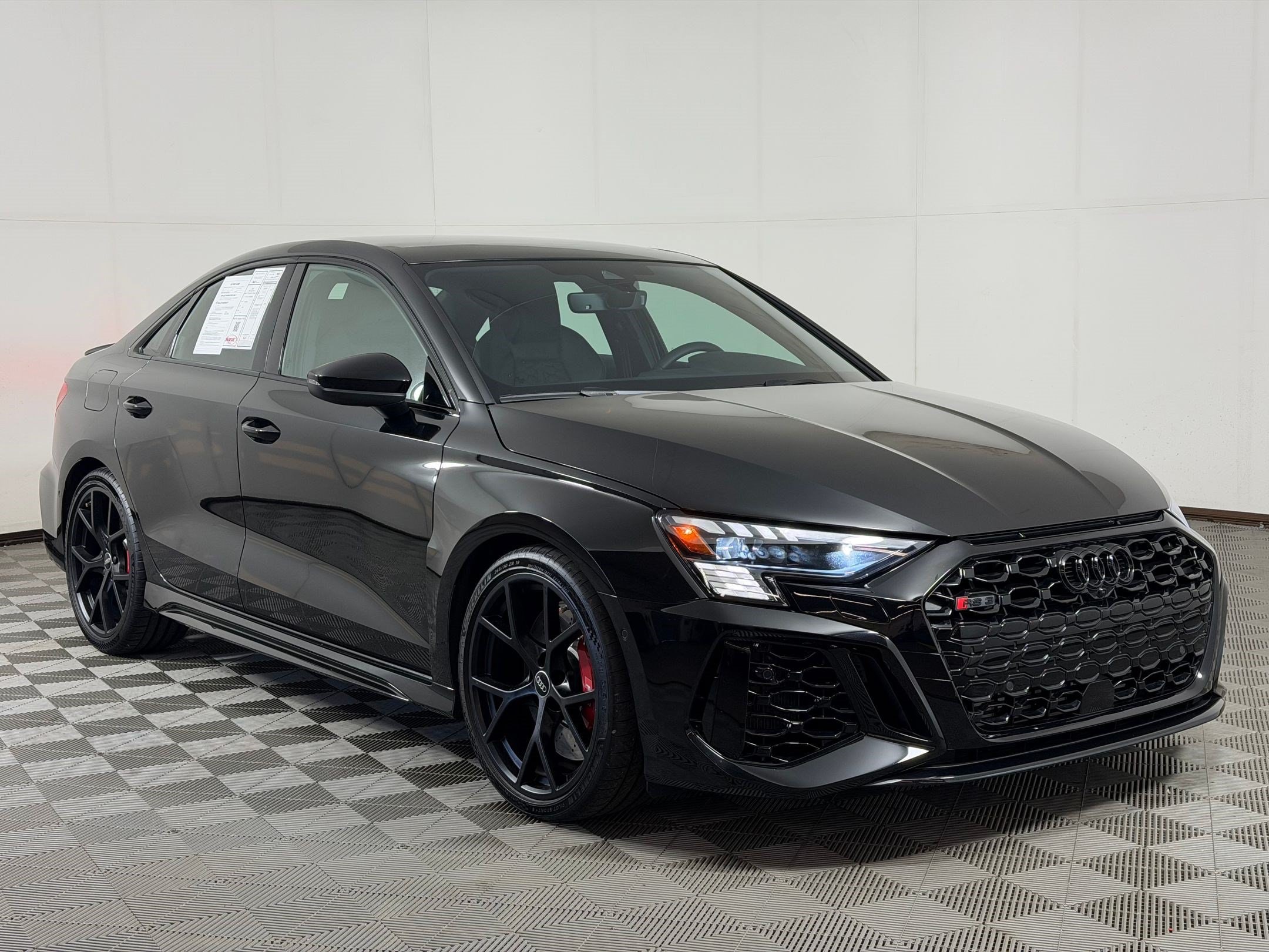 RS 3 RS 3 Sedan TFSI Quattro S Tronic (2.5 TFSI) Sedan