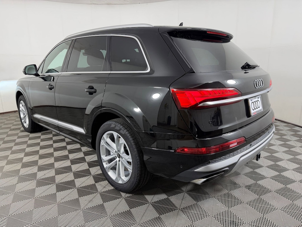 Certified 2025 Audi Q7 Premium SUV