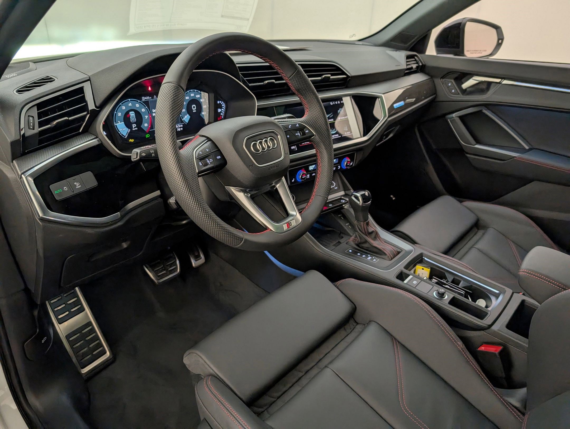 2025 Audi Q3 S line Premium Plus photo 2