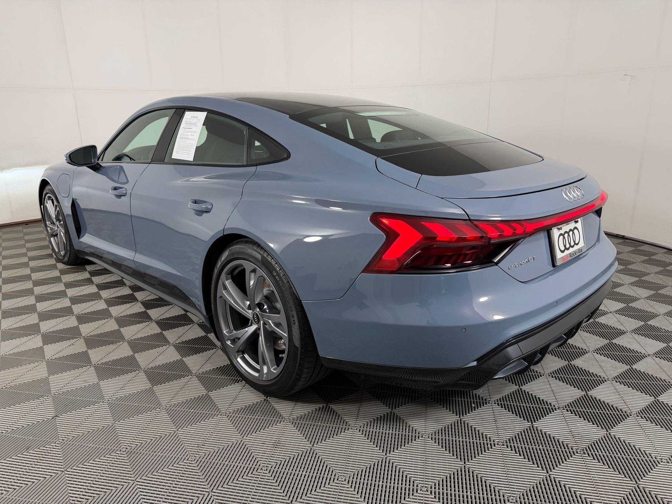 E-tron GT Premium Plus Sedan