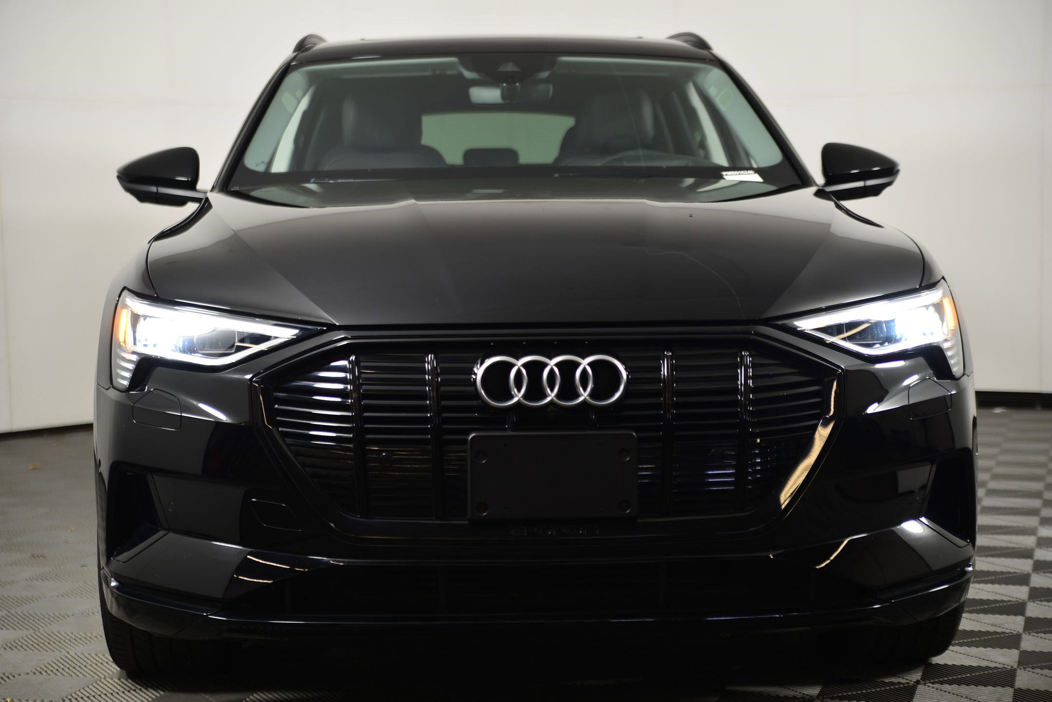 2021 Audi e-tron Prestige photo 4