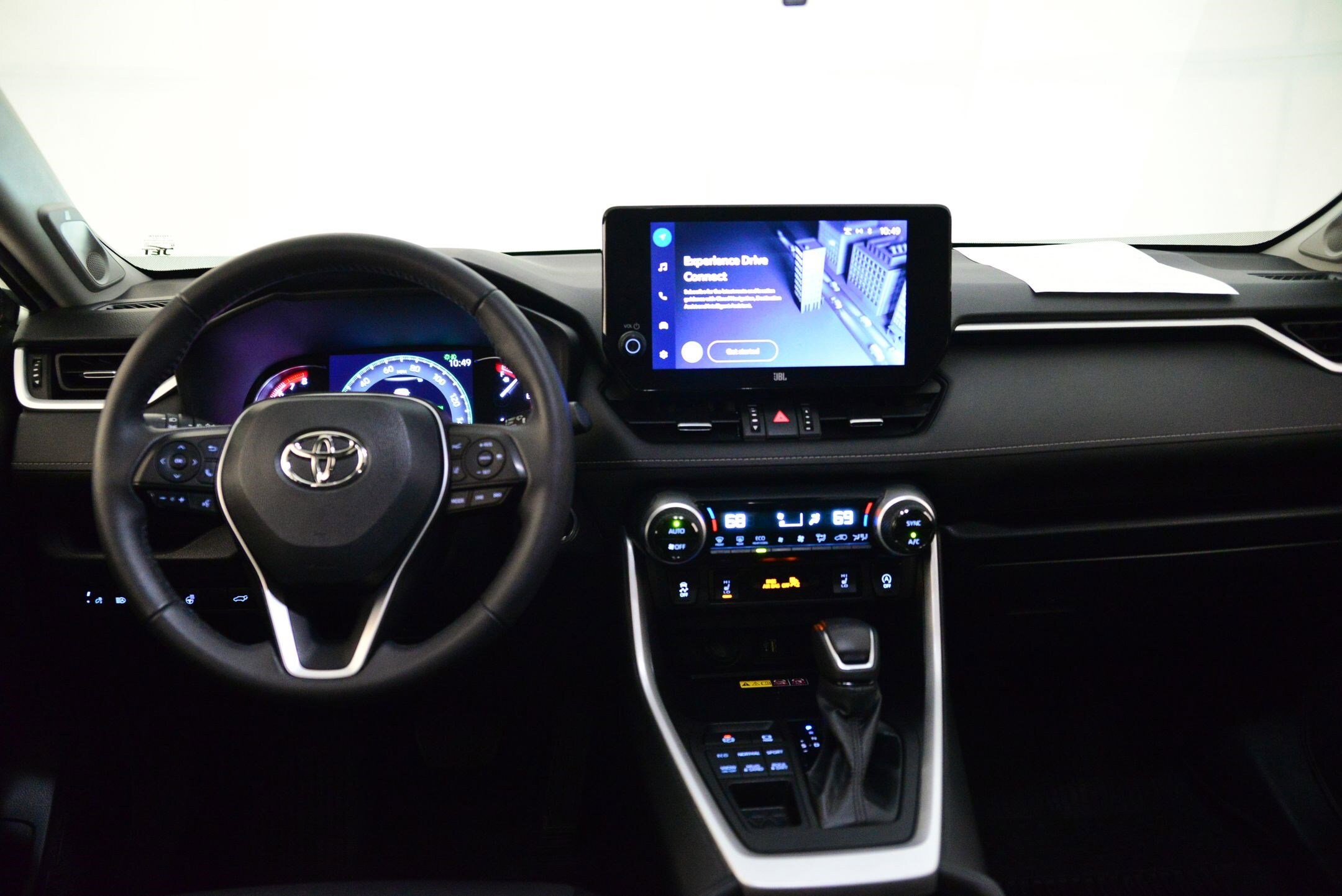 2023 Toyota RAV4 XLE Premium photo 3