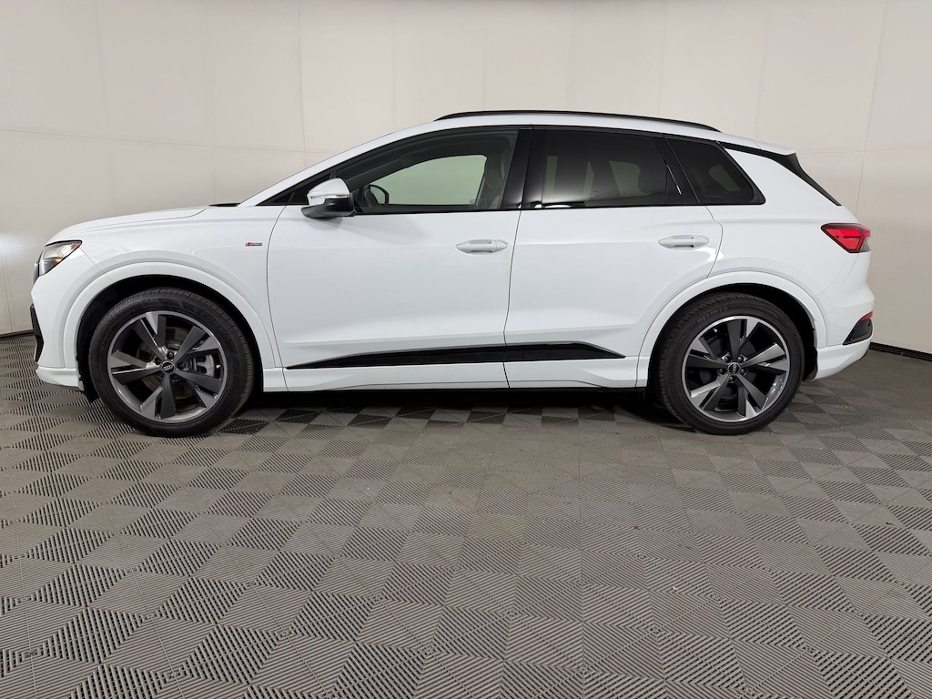 Used 2024 Audi Q4 e-tron Premium SUV