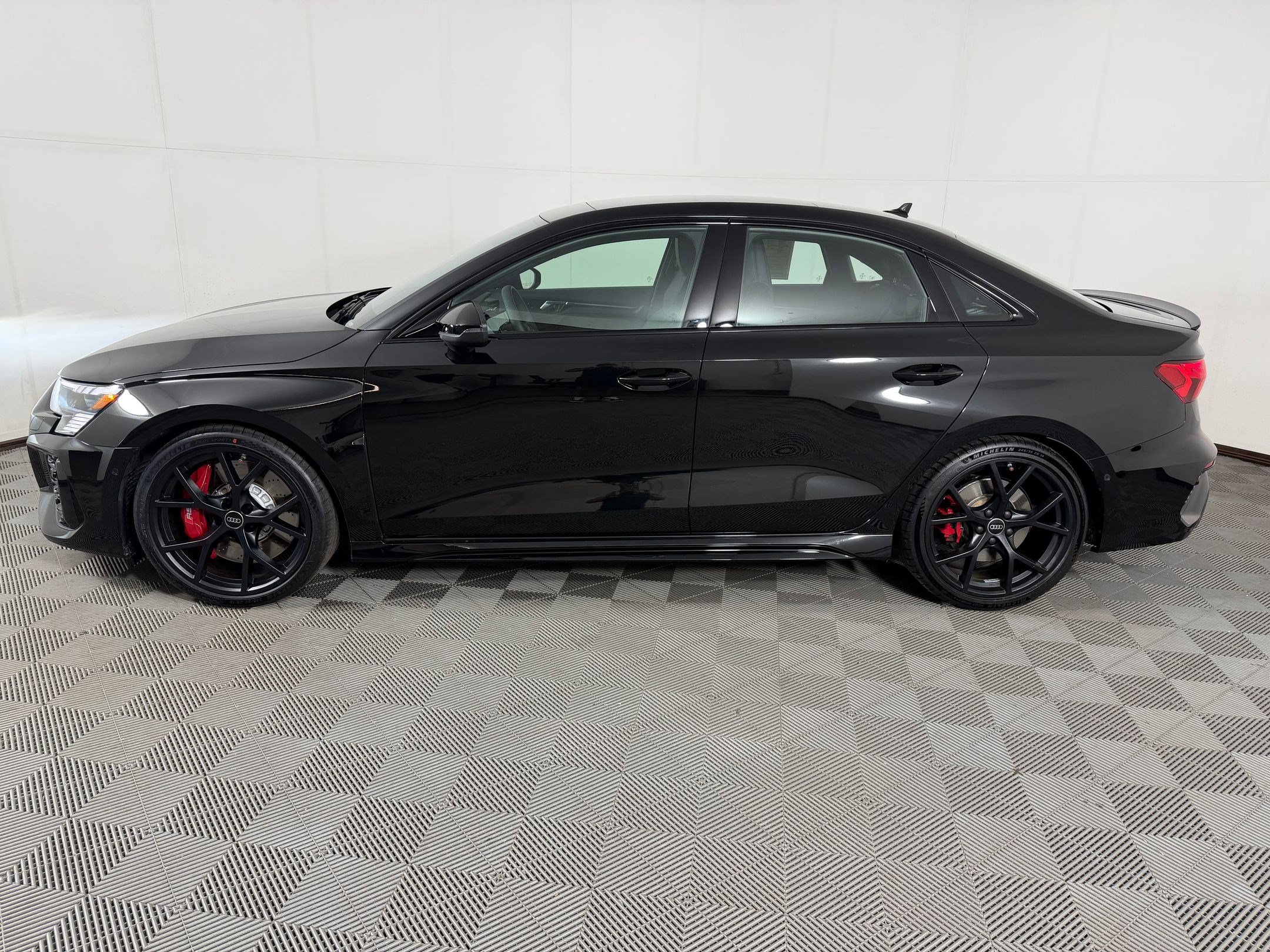 RS 3 RS 3 Sedan TFSI Quattro S Tronic (2.5 TFSI) Sedan
