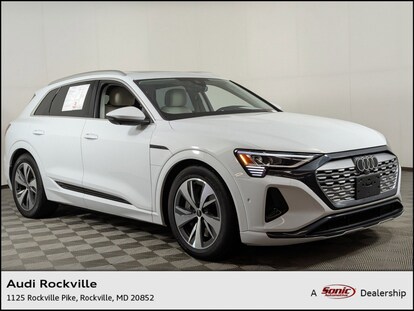 Full Hood Fender & Mirror Kit | AUDI Q8 E-TRON SUV 2024 Full Hood Fender & Mirror Kit | AUDI Q8 E-TRON SUV 2024