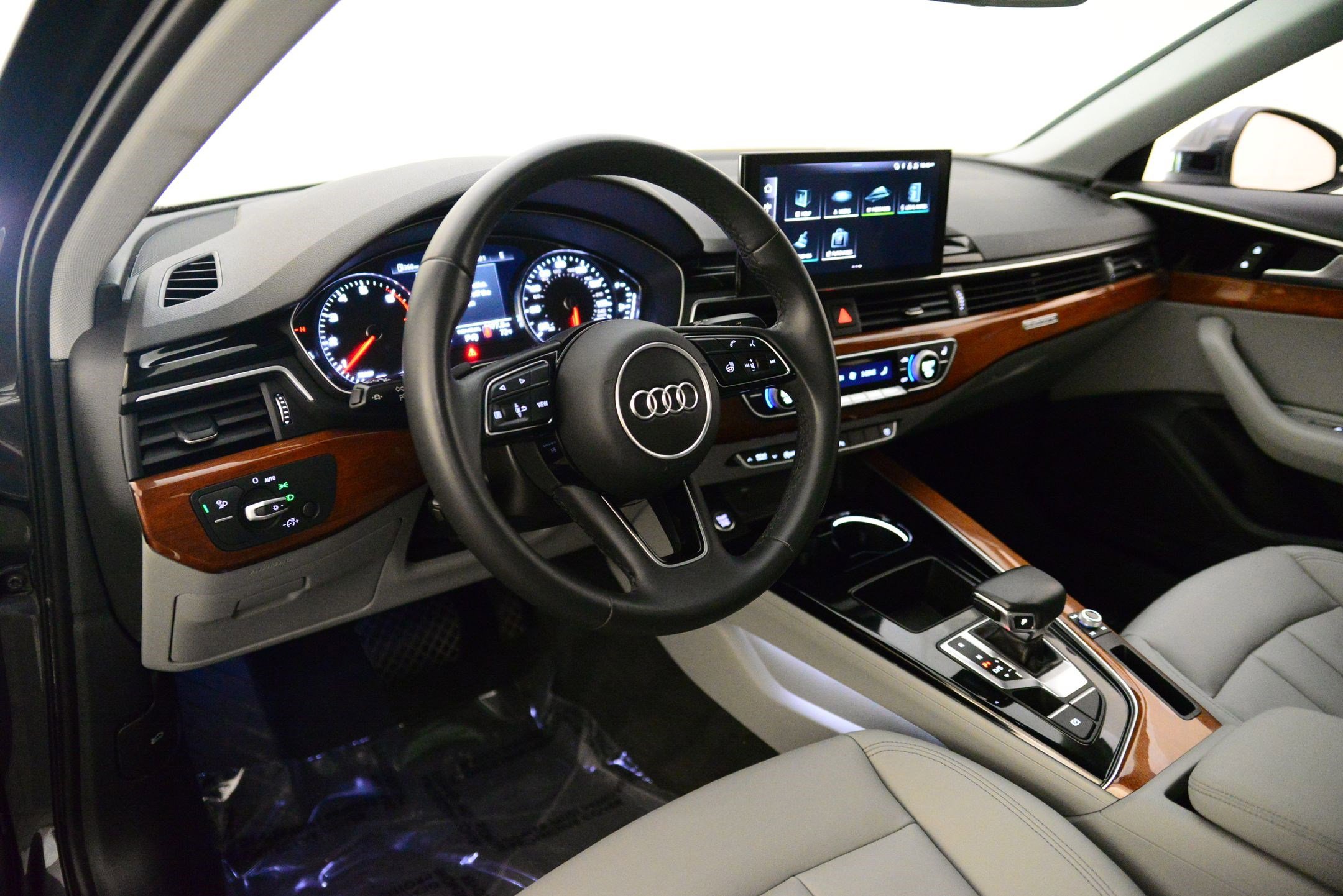 2023 Audi A4 Quattro Premium photo 3