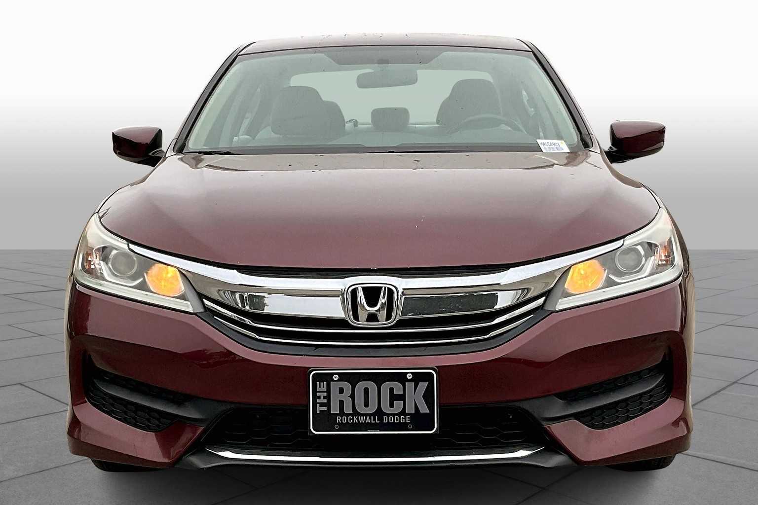 2017 Honda Accord LX photo 3