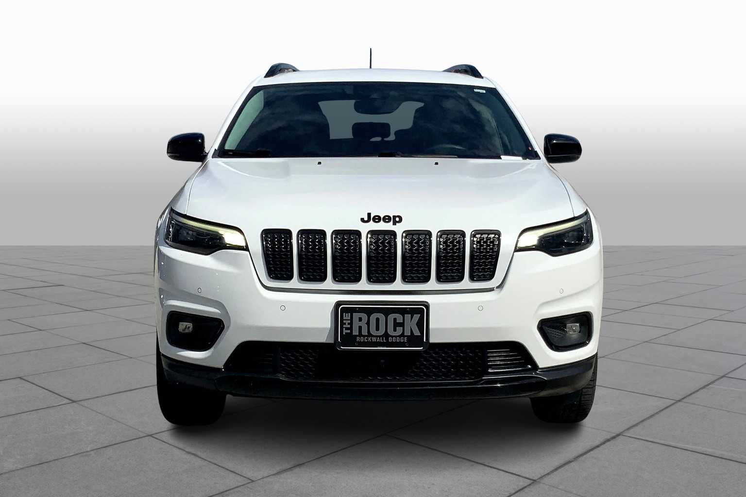 2023 Jeep Cherokee Altitude Lux photo 3