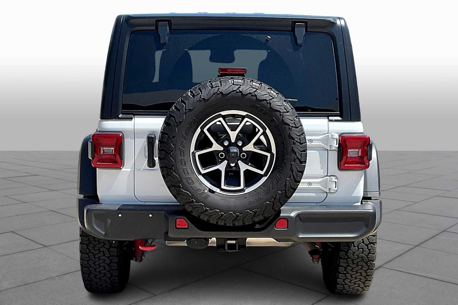 2024 Jeep Wrangler Rubicon Sport photo 3