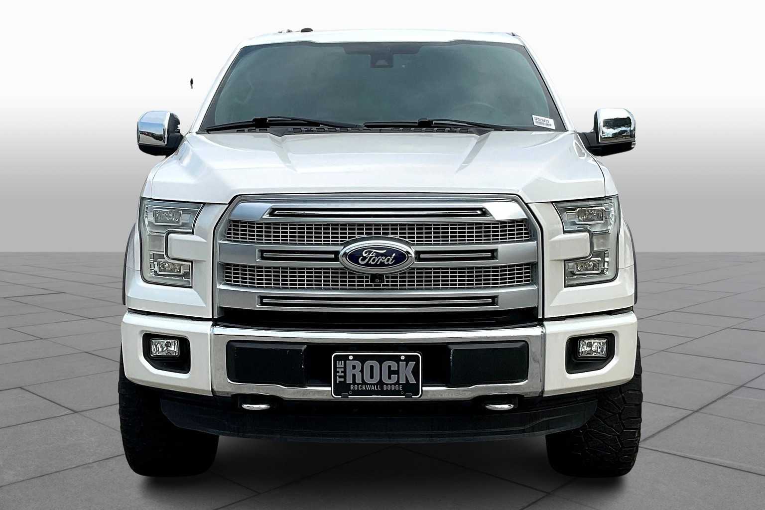 2016 Ford F-150 Platinum photo 2