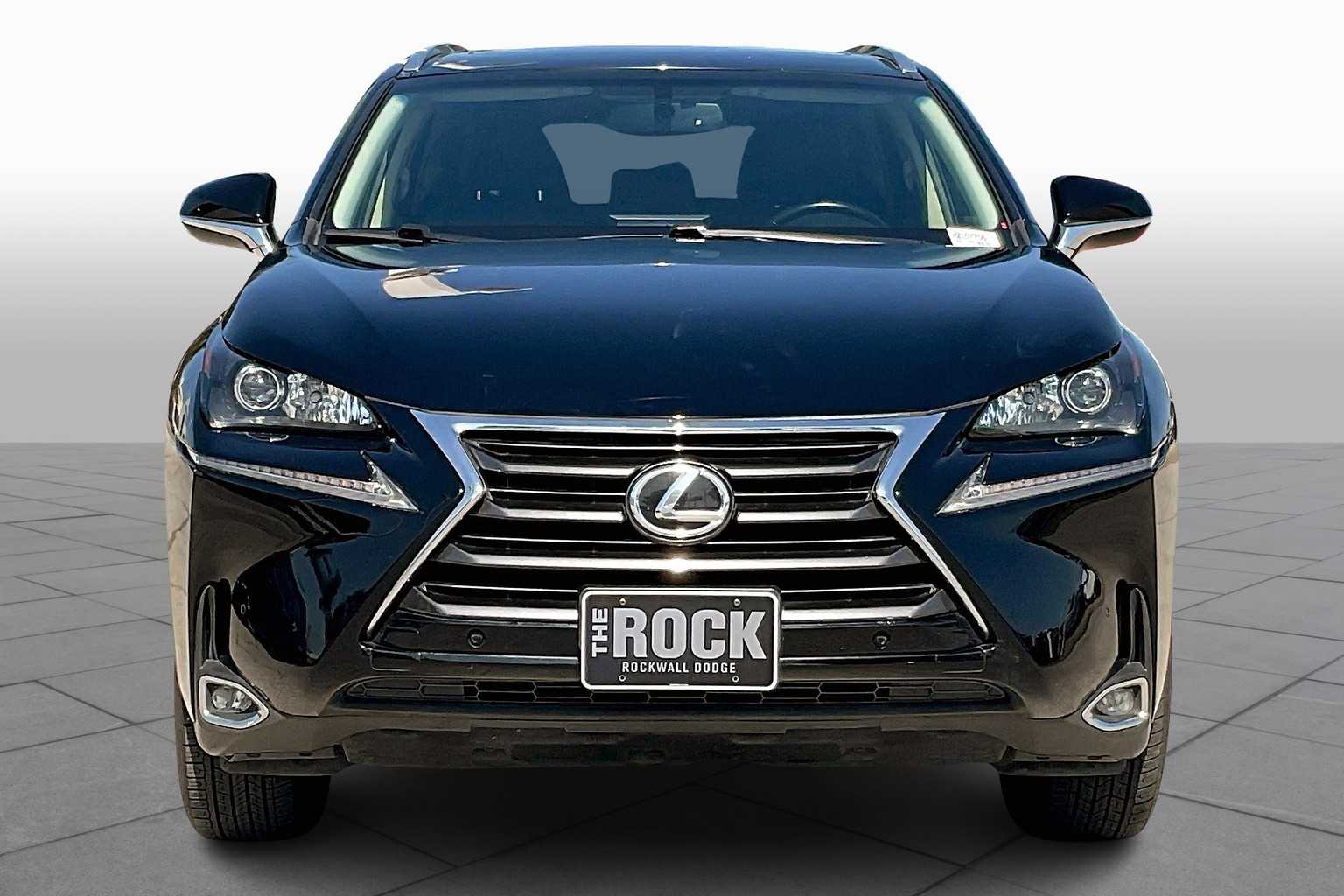 2017 Lexus NX 200t Luxury photo 3