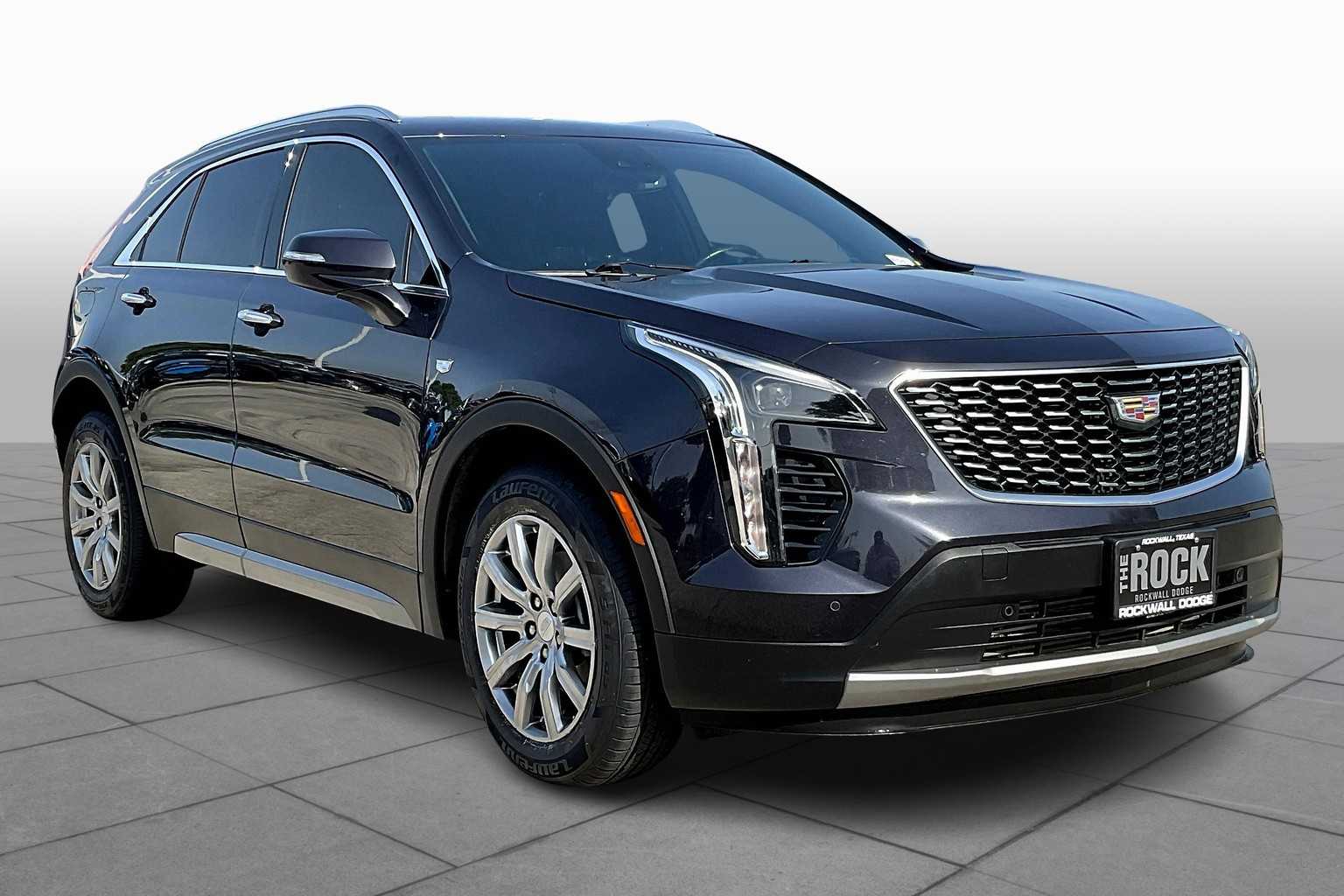 2023 Cadillac XT4 Premium Luxury photo 2