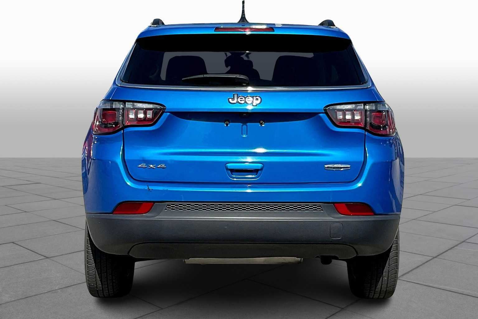 2022 Jeep Compass Latitude photo 4
