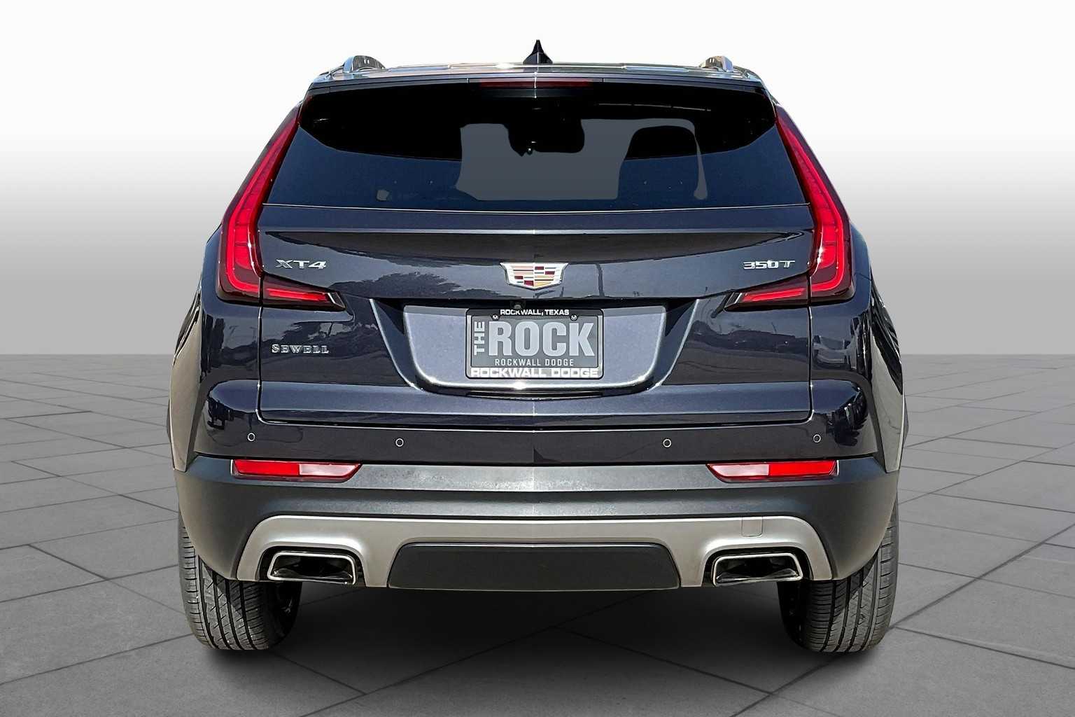 2023 Cadillac XT4 Premium Luxury photo 4