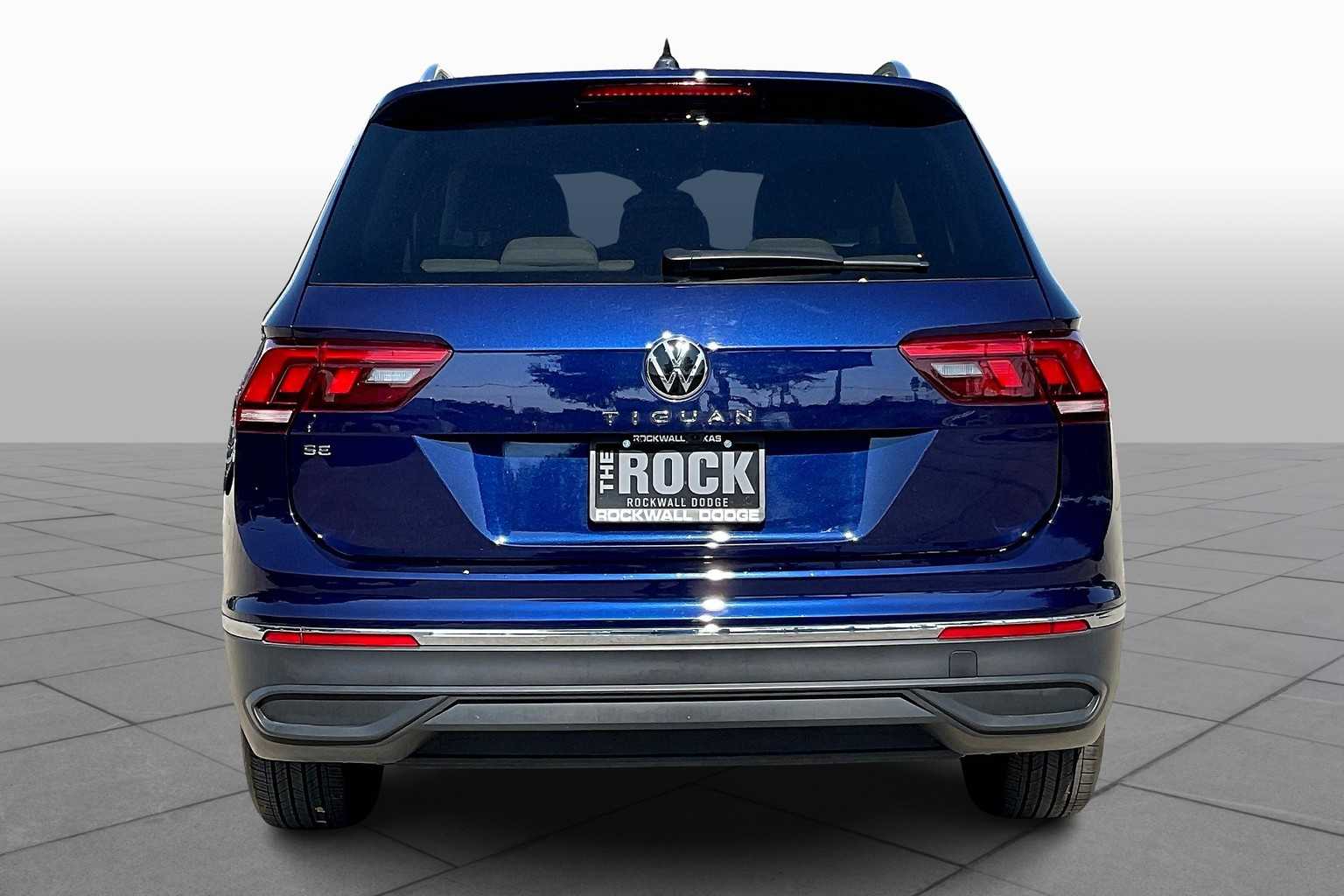 2024 Volkswagen Tiguan SE Wolfsburg Edition photo 2