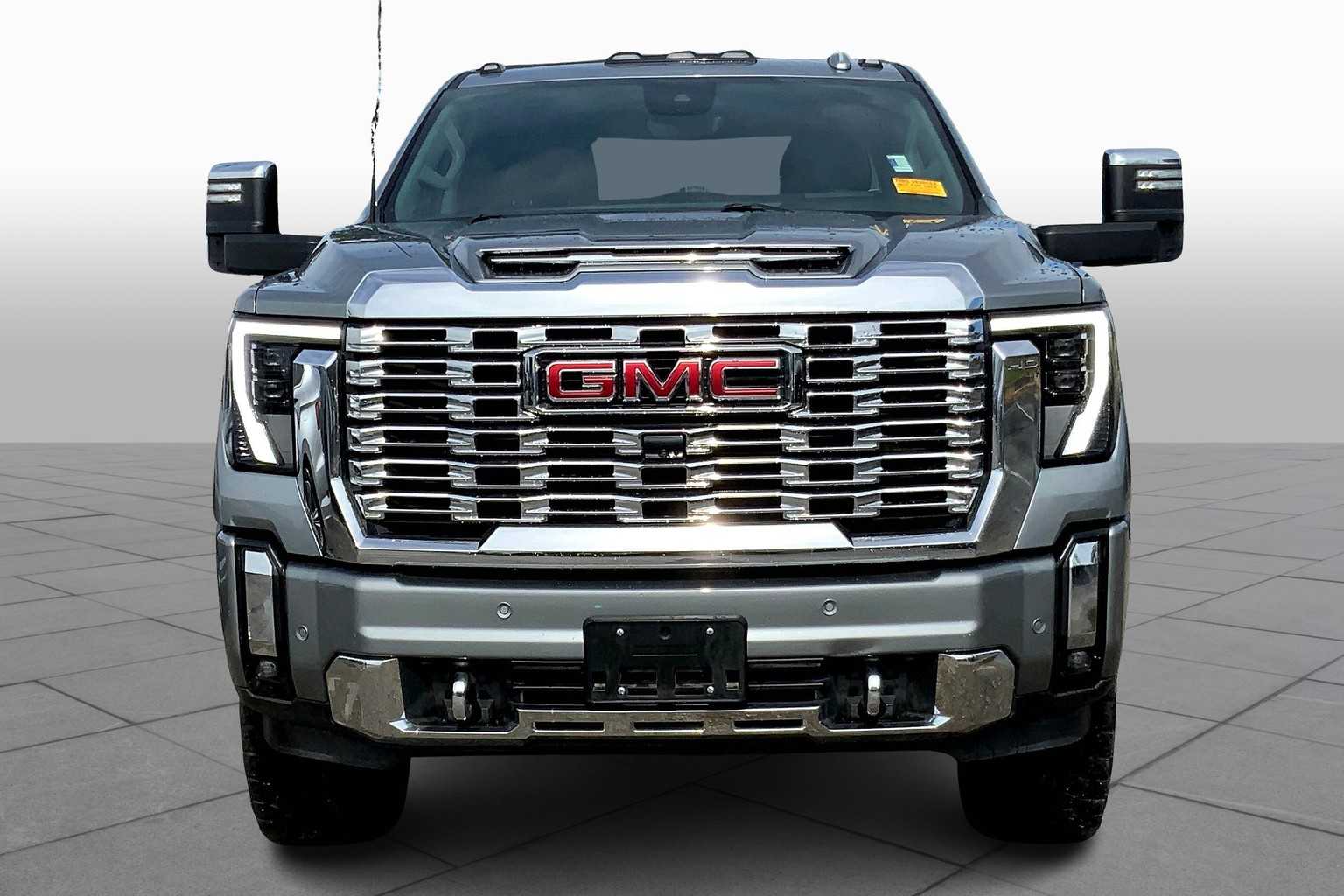 2024 Gmc Sierra 2500 HD Denali photo 2