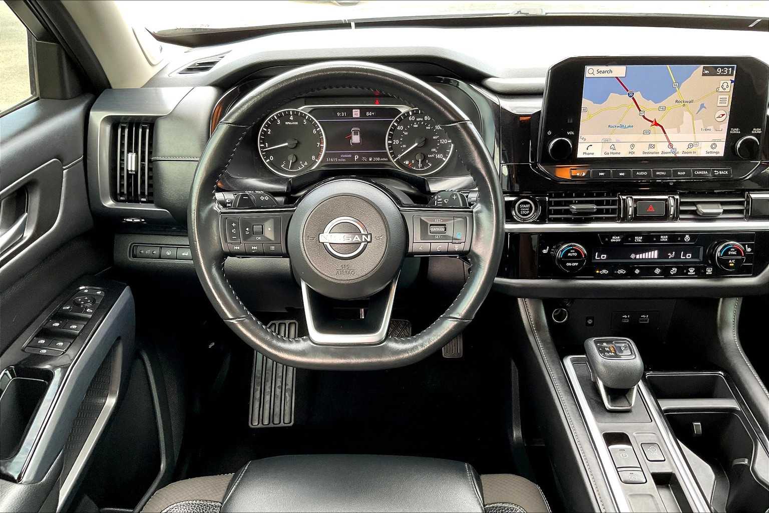 2022 Nissan Pathfinder SL photo 4