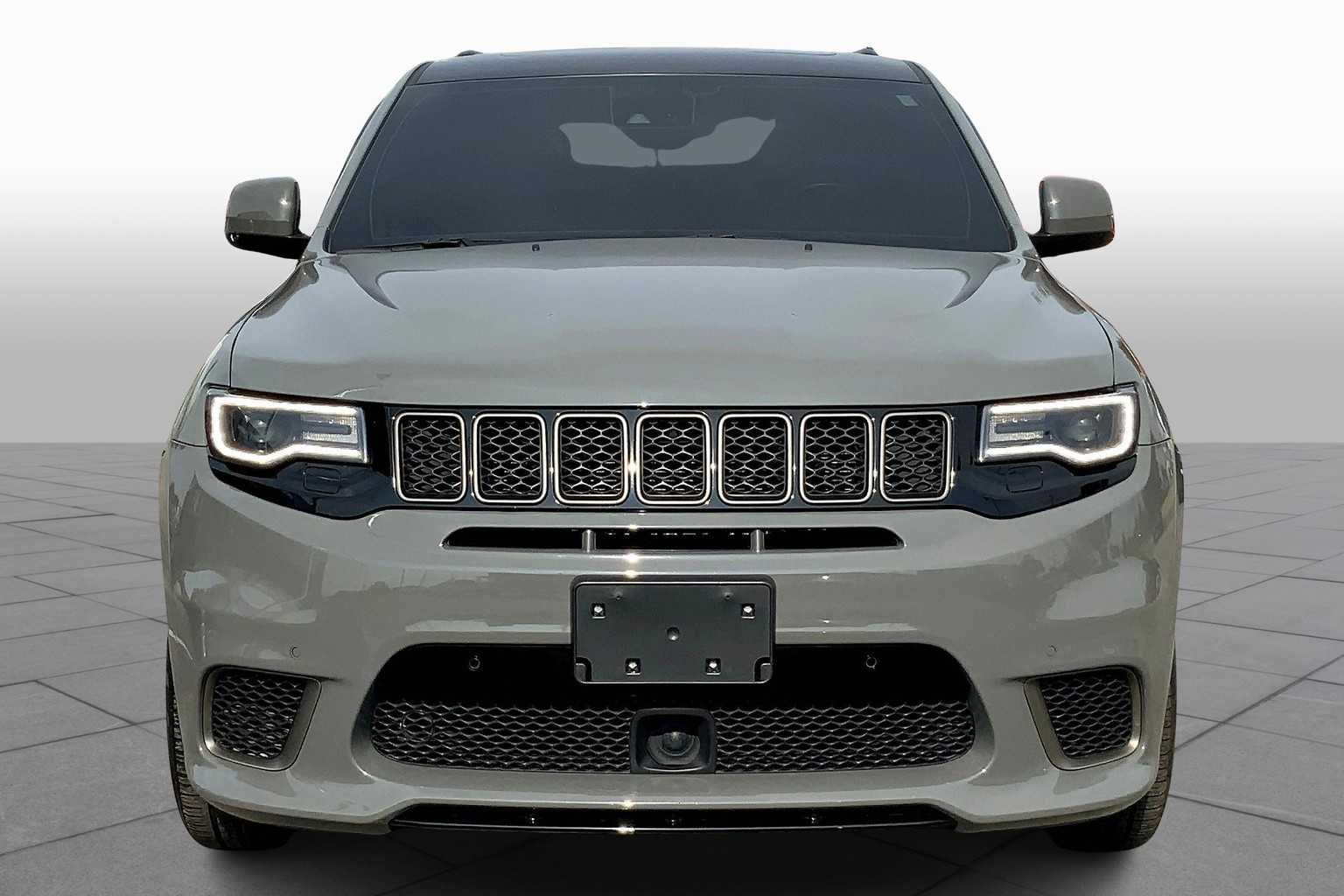 2020 Jeep Grand Cherokee Trackhawk photo 2