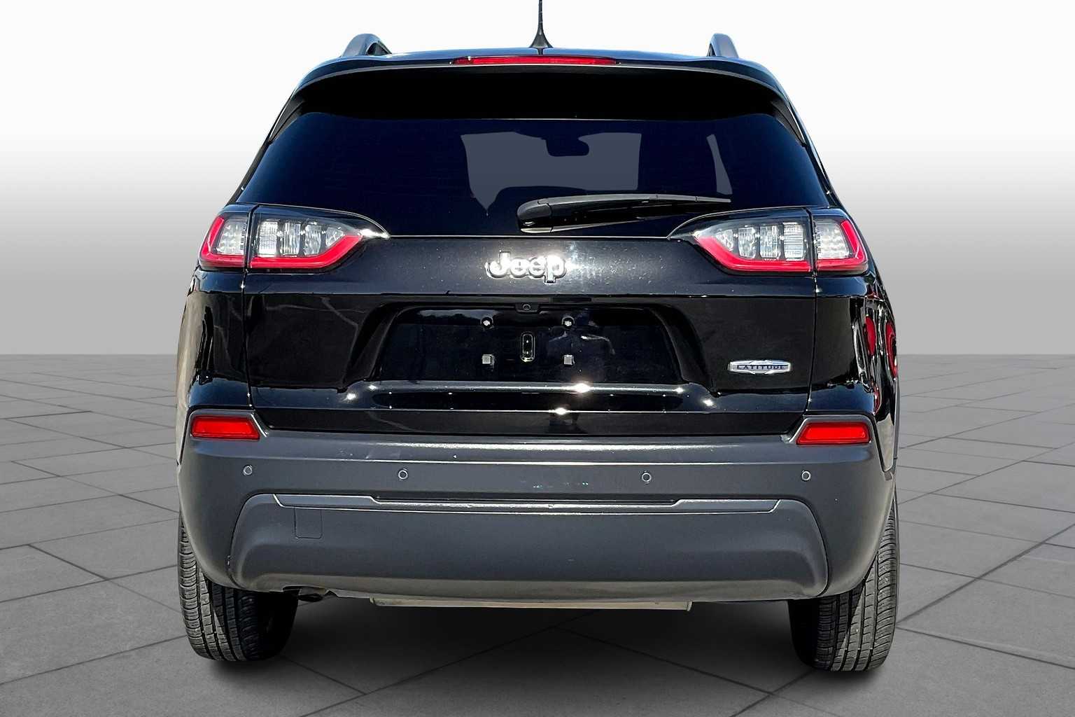 2019 Jeep Cherokee Latitude photo 3