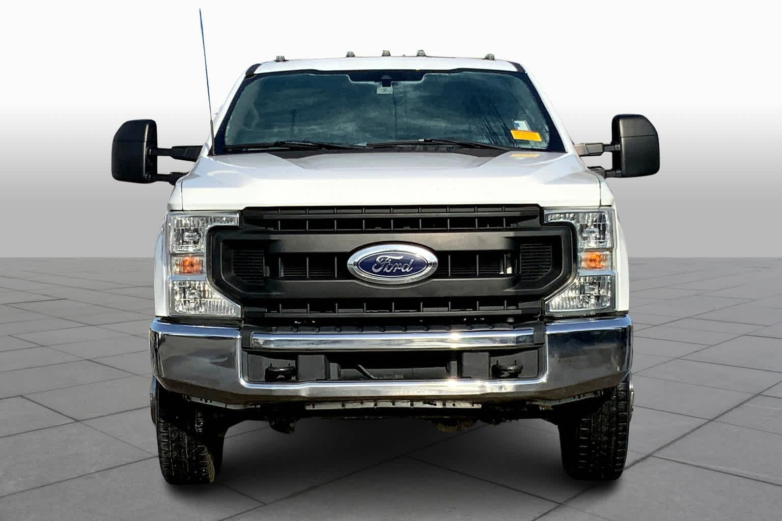 2021 Ford F-350 photo 2