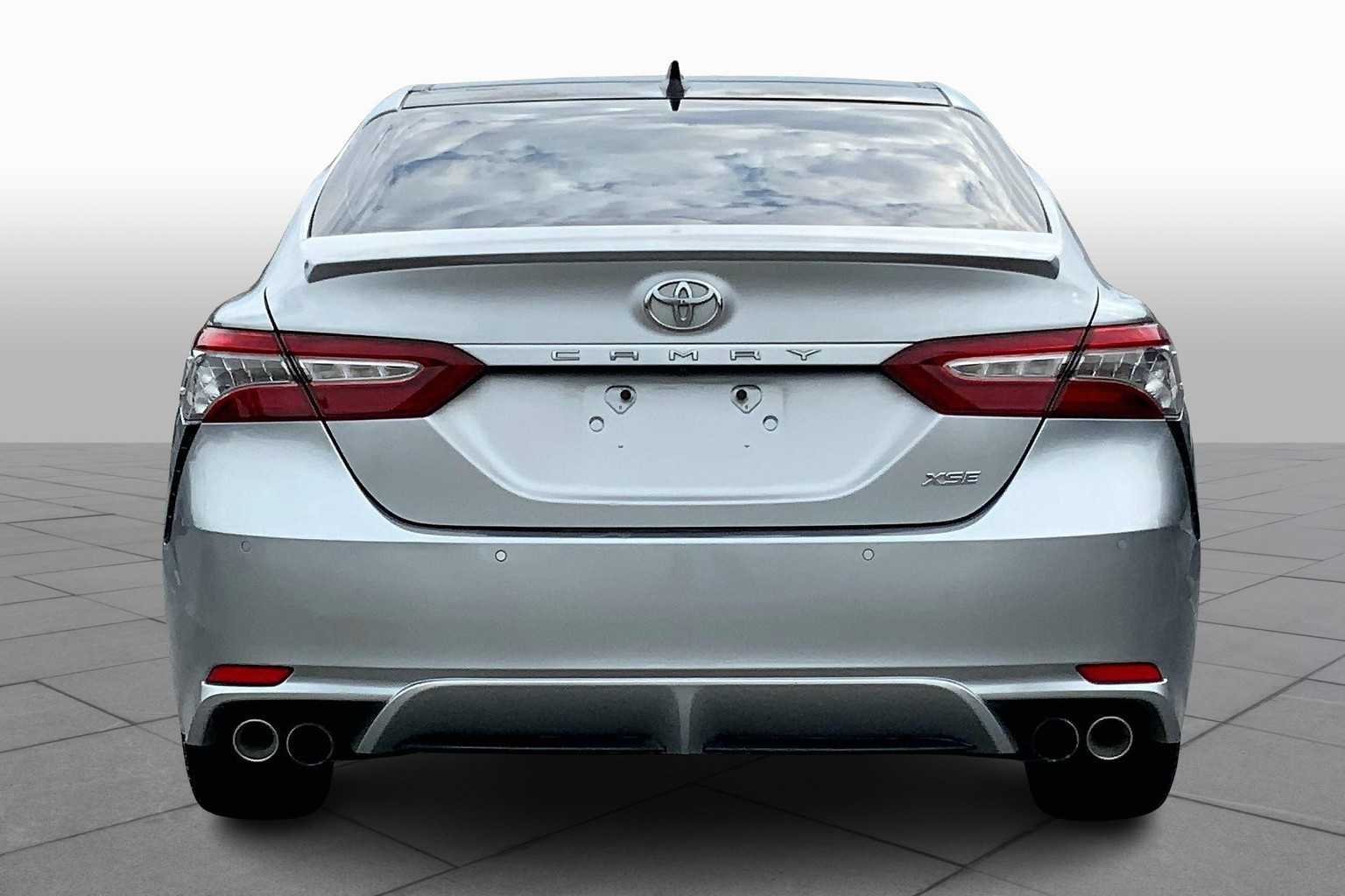 2018 Toyota Camry XSE V6 photo 3