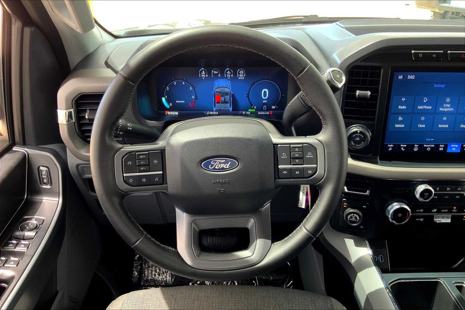 2024 Ford F-150 XLT photo 3