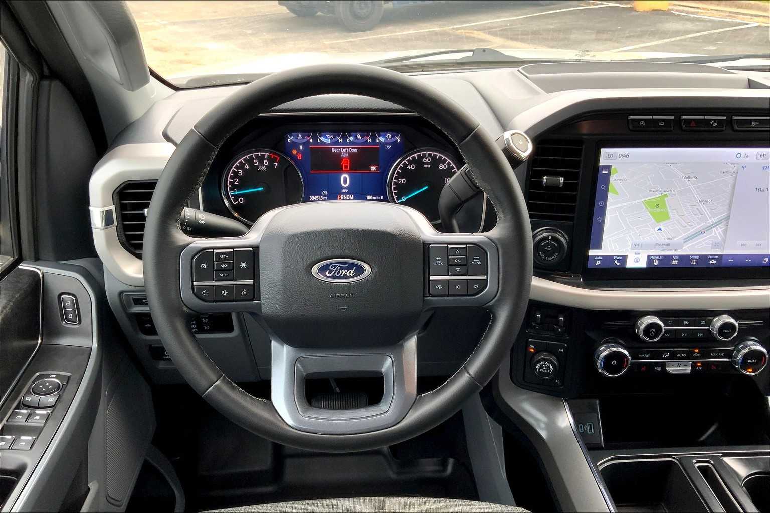 2023 Ford F-150 XL photo 4