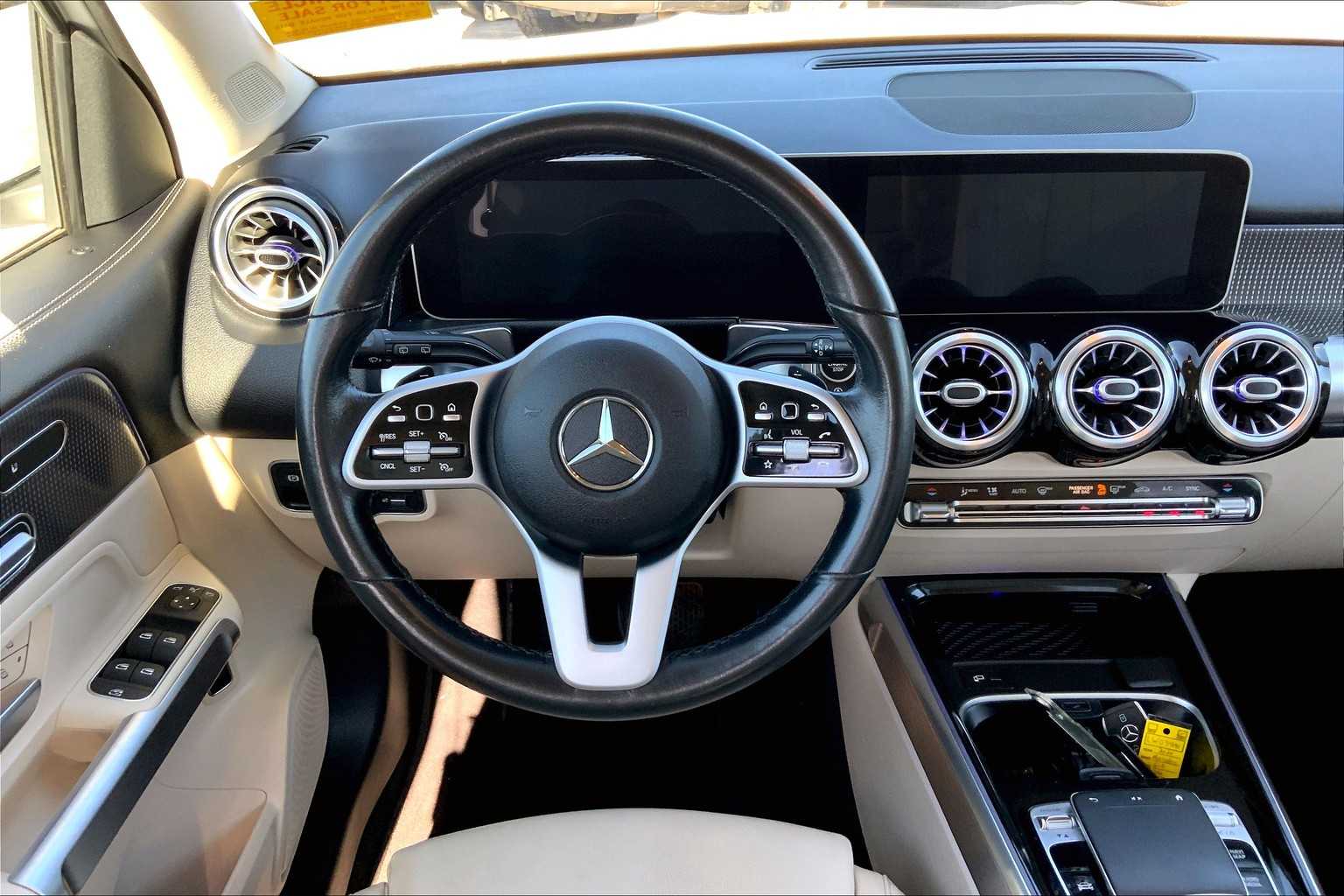 2020 Mercedes Benz GLB 250 photo 4