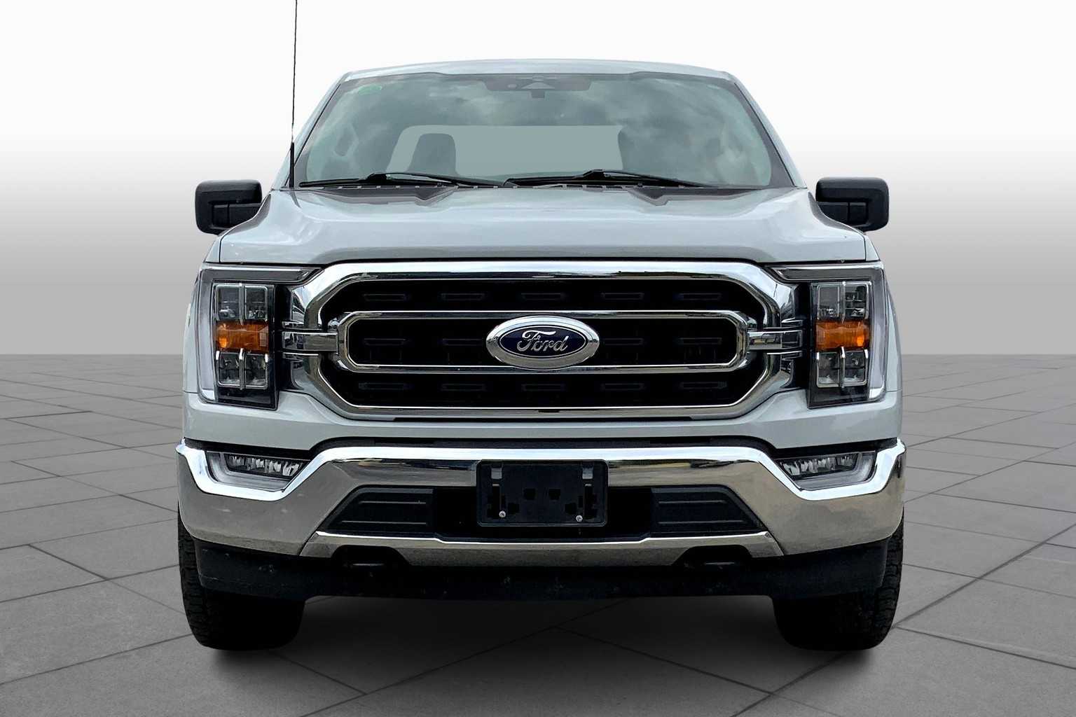2023 Ford F-150 XL photo 2